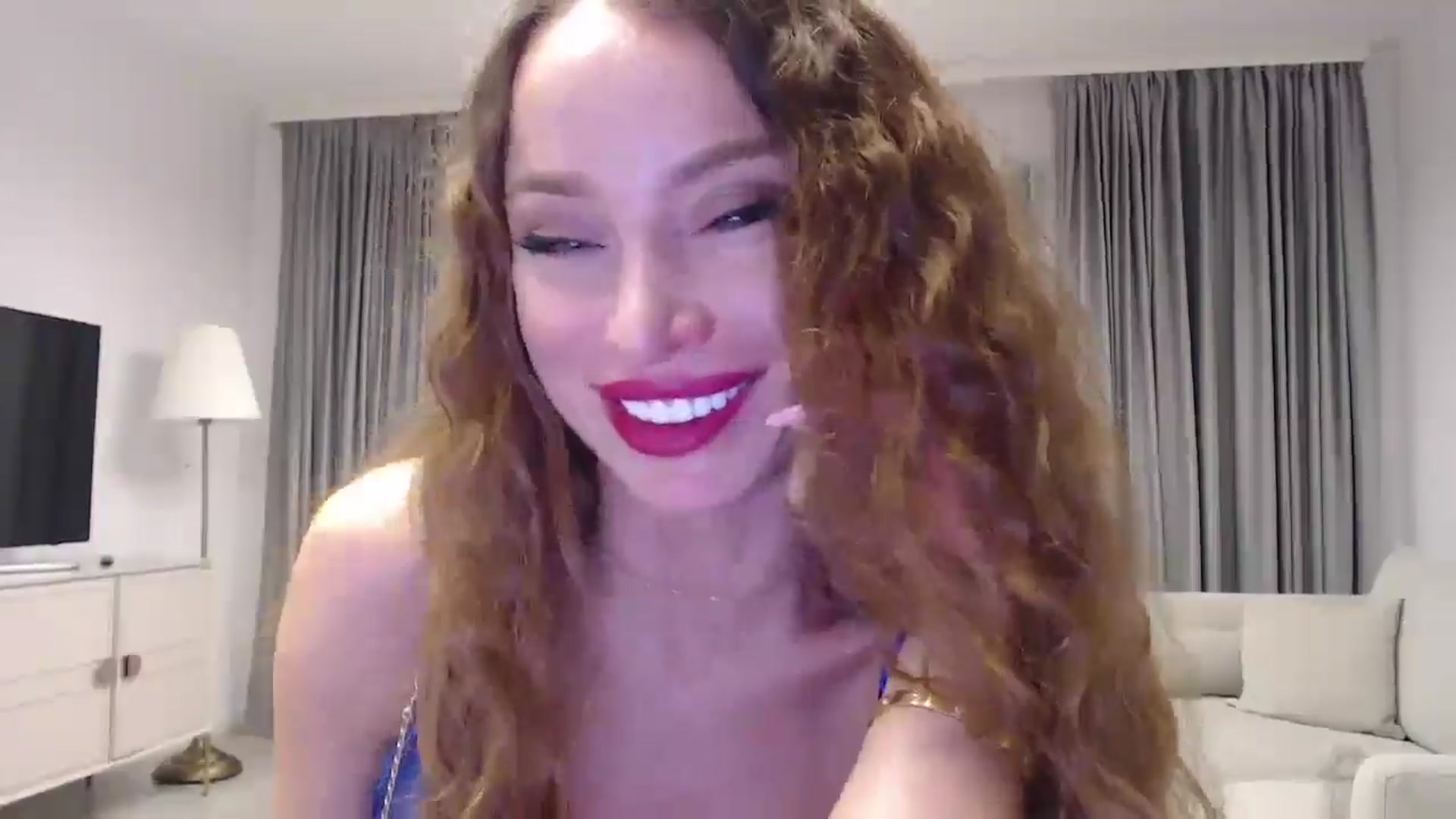 Gallery image thumbnail from Anayys's myfreecams stream on, 01/11/2025, 21:07 image 16 of 20