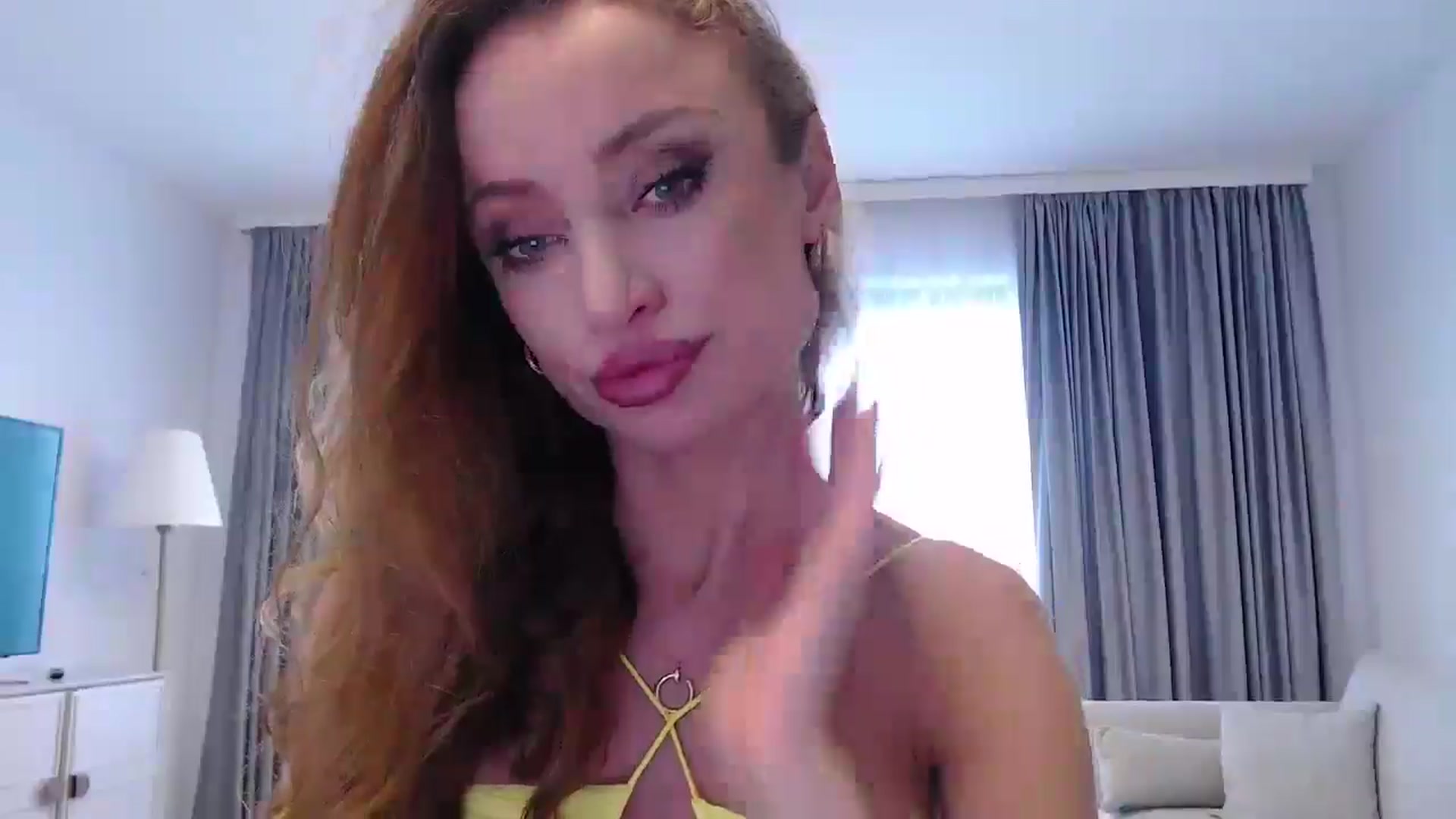 Gallery image thumbnail from Anayys's myfreecams stream on, 01/15/2025, 07:28 image 15 of 20