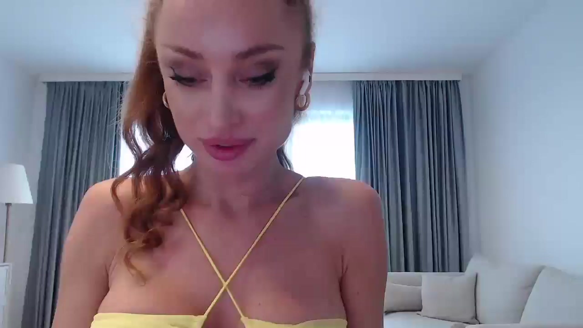 Gallery image thumbnail from Anayys's myfreecams stream on, 01/15/2025, 12:58 image 1 of 20