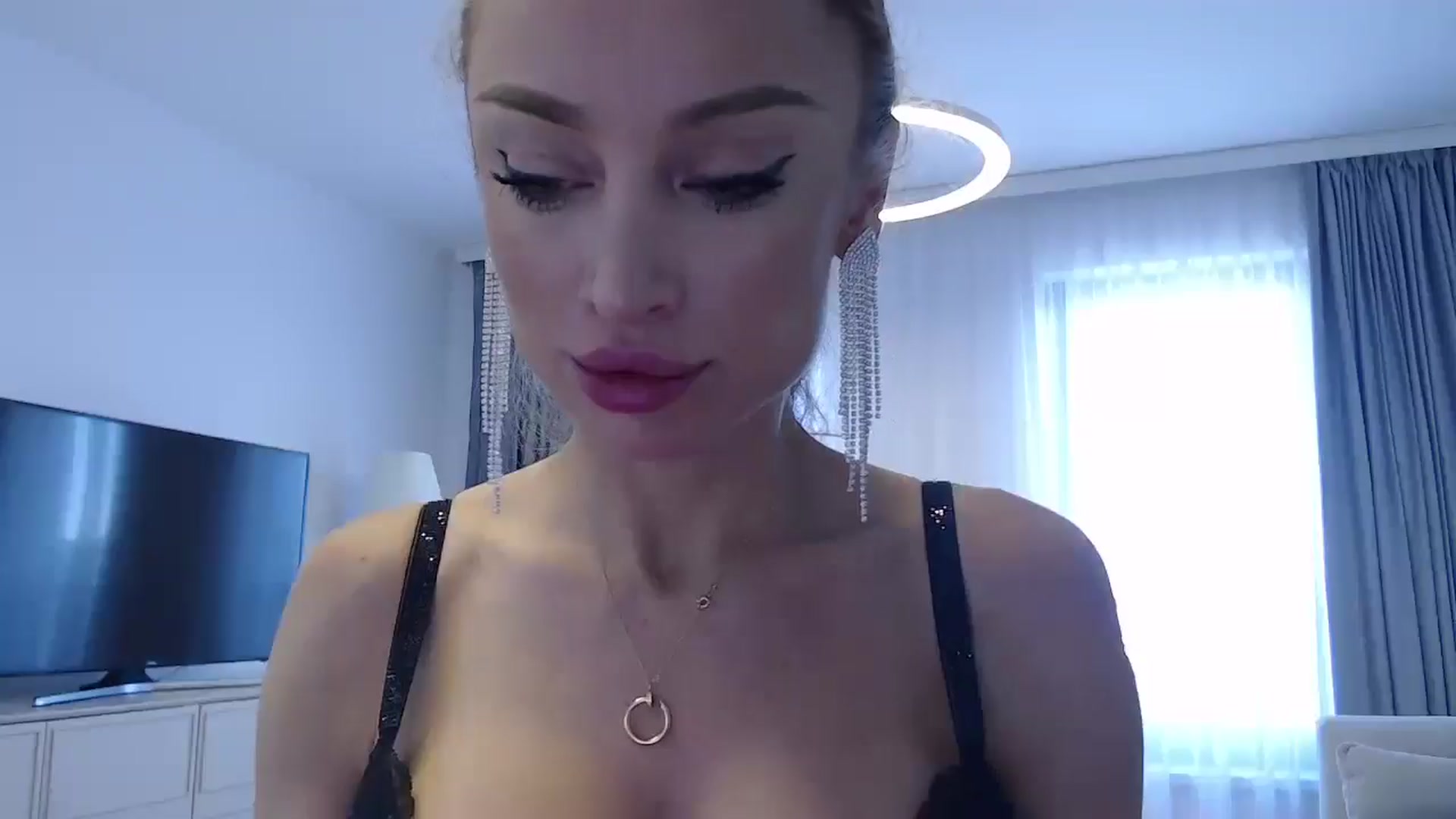 Gallery image thumbnail from Anayys's myfreecams stream on, 01/17/2025, 10:02 image 1 of 20