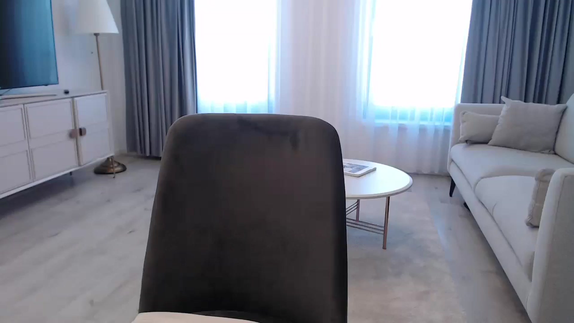 Gallery image thumbnail from Anayys's myfreecams stream on, 01/19/2025, 10:13 image 17 of 20