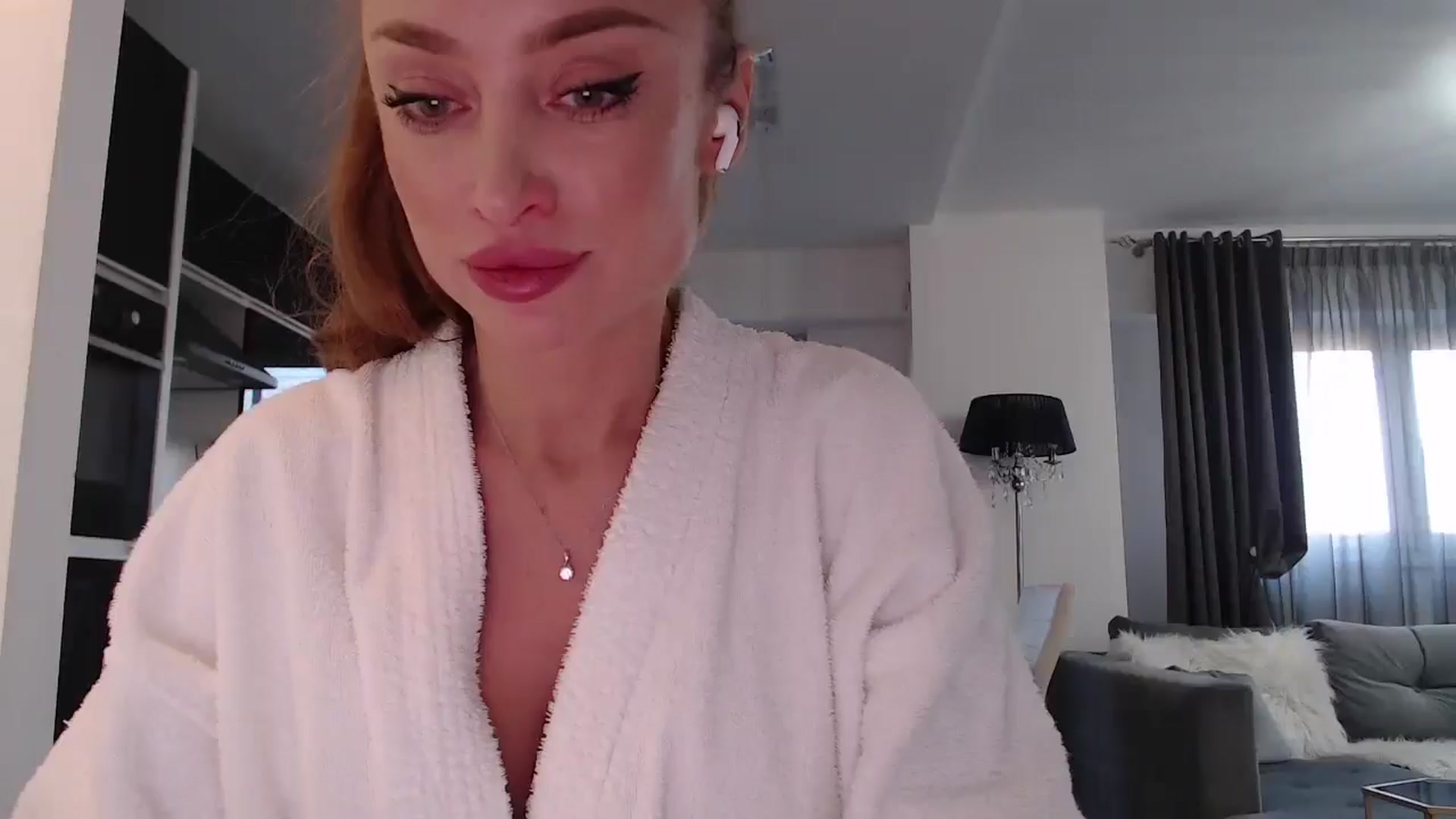 Gallery image thumbnail from Anayys's myfreecams stream on, 01/20/2025, 08:06 image 1 of 20