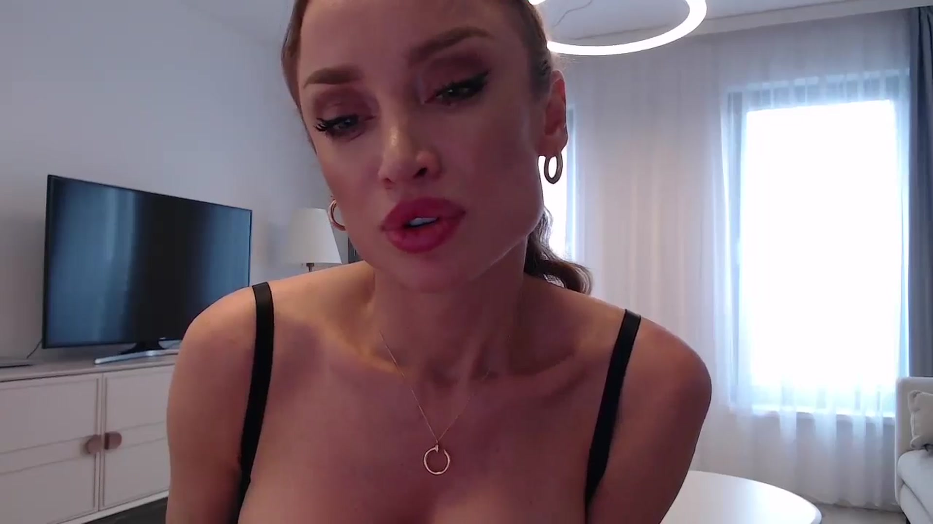 Gallery image thumbnail from Anayys's myfreecams stream on, 01/21/2025, 13:27 image 16 of 20