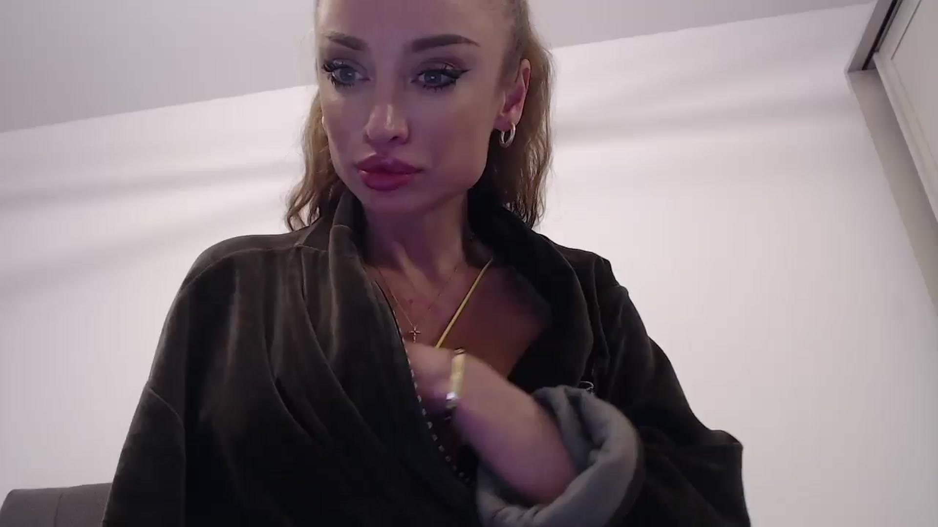 Gallery image thumbnail from Anayys's myfreecams stream on, 01/28/2025, 16:19 image 2 of 20