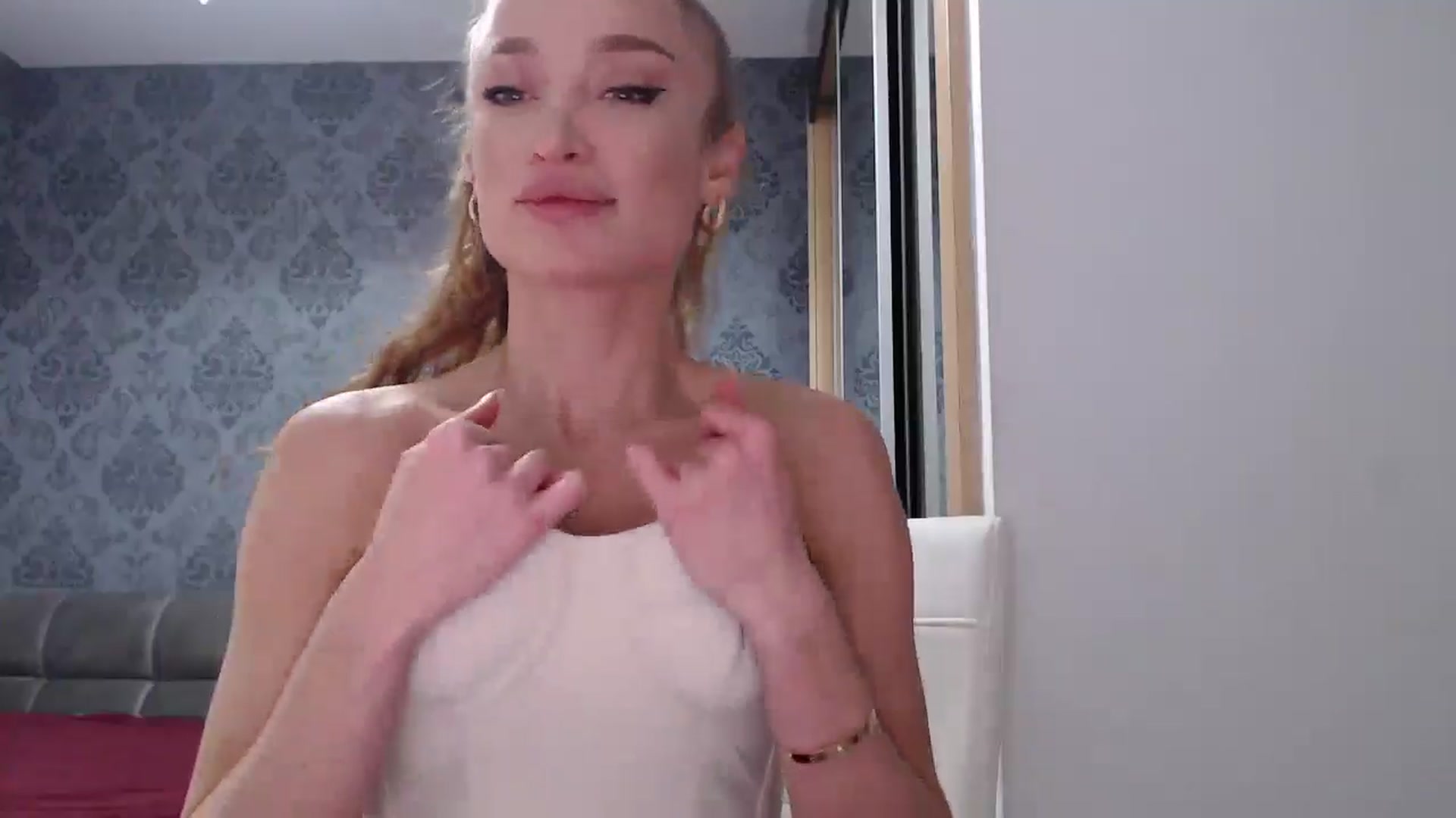 Gallery image thumbnail from Anayys's myfreecams stream on, 02/06/2025, 11:54 image 14 of 20