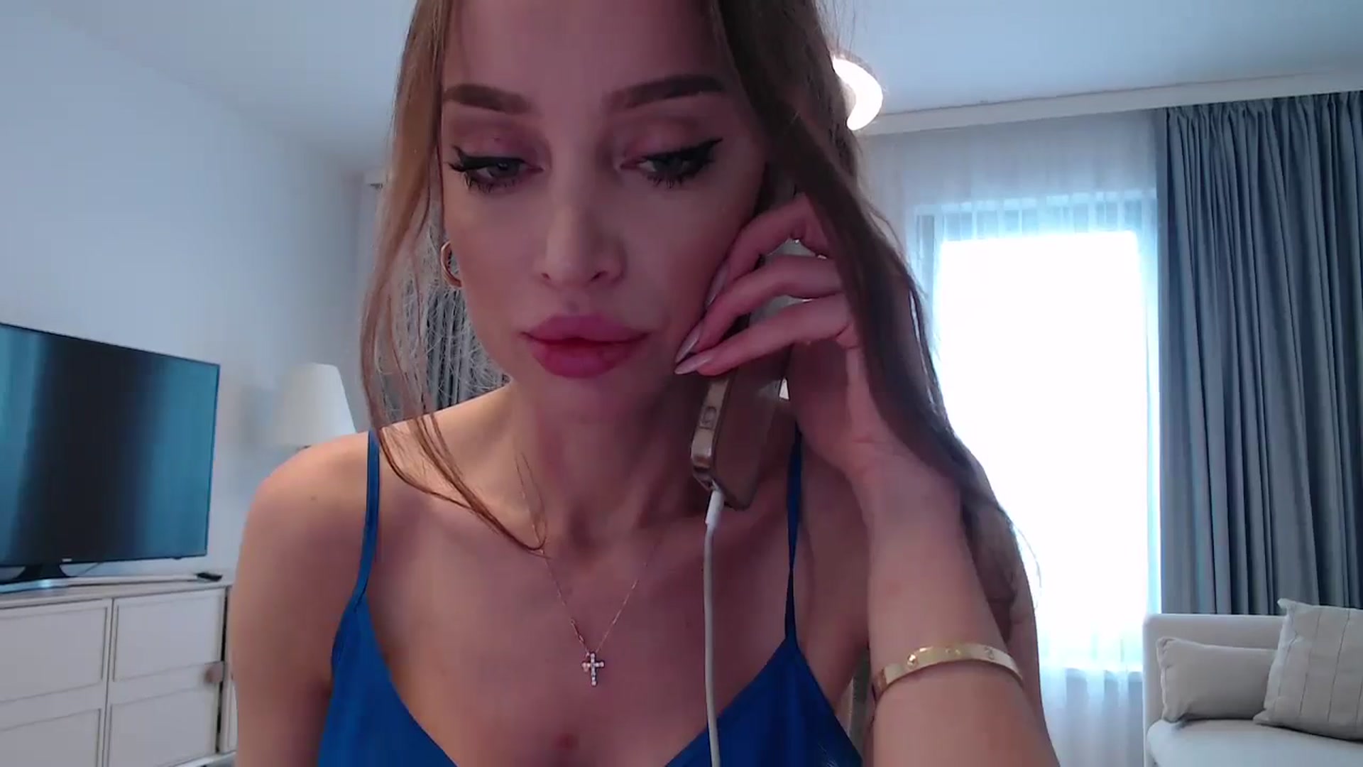 Gallery image thumbnail from Anayys's myfreecams stream on, 02/07/2025, 08:21 image 4 of 20