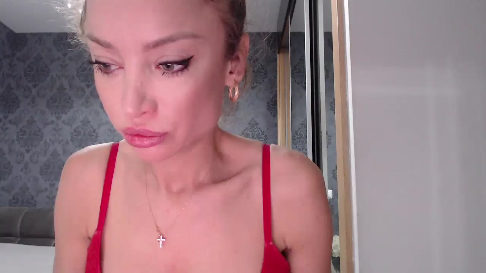 Gallery image thumbnail from Anayys's myfreecams stream on, 02/15/2025, 09:12 image 7 of 20
