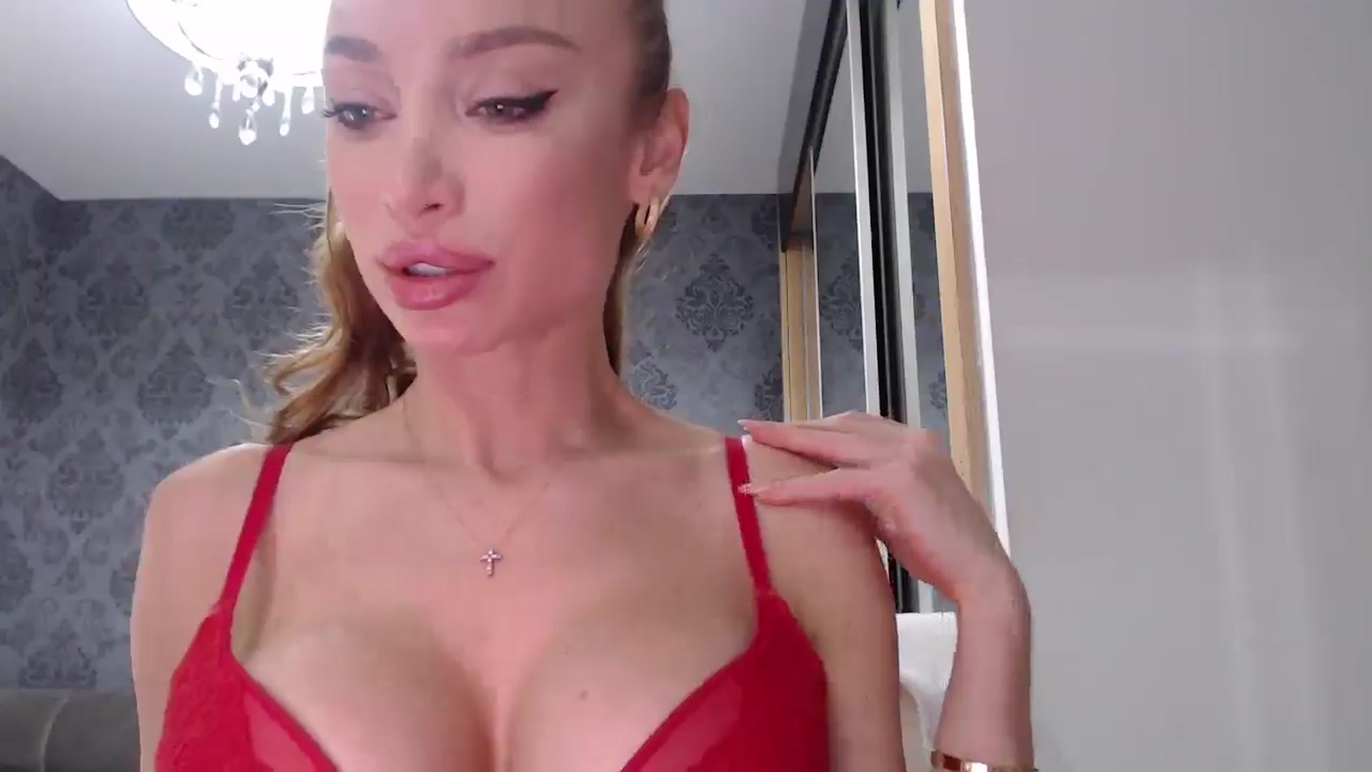 Gallery image thumbnail from Anayys's myfreecams stream on, 02/15/2025, 12:16 image 17 of 20