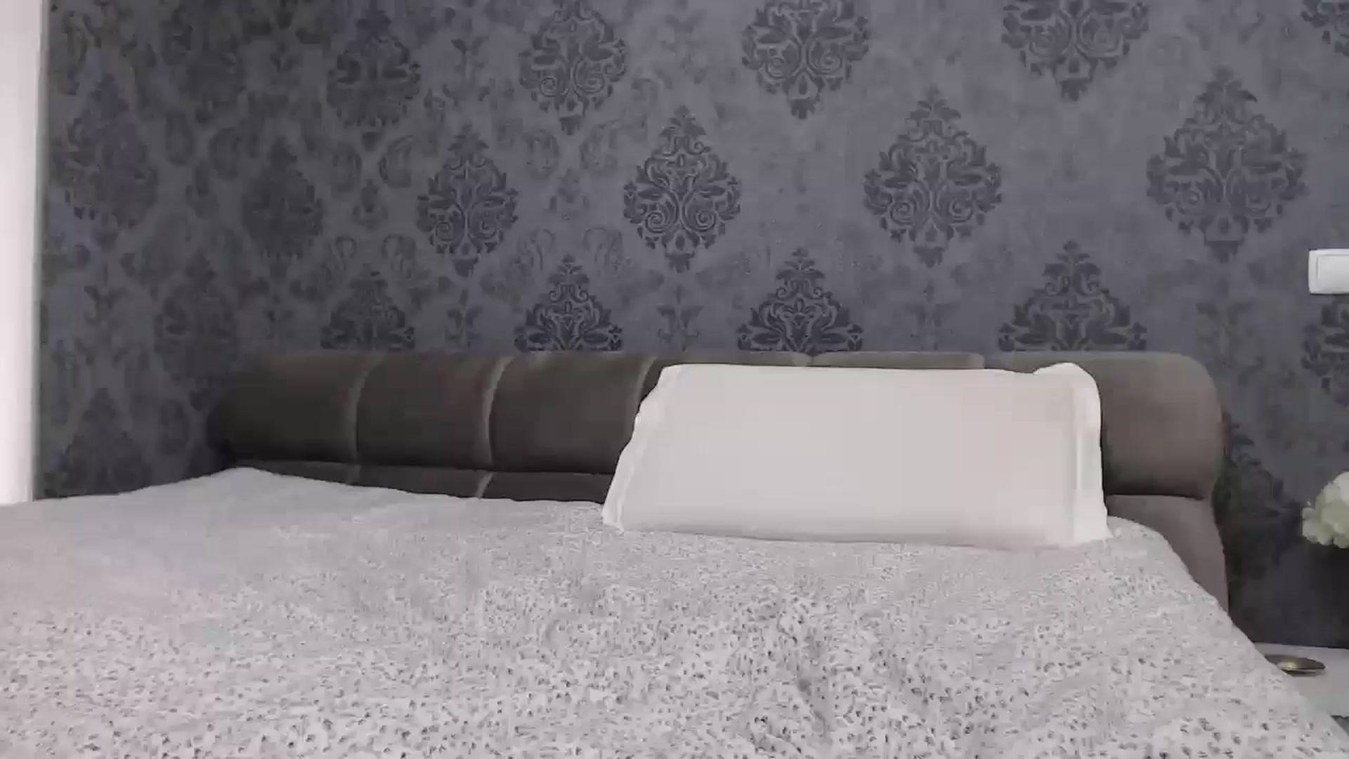 Gallery image thumbnail from Anayys's myfreecams stream on, 02/16/2025, 10:31 image 6 of 20