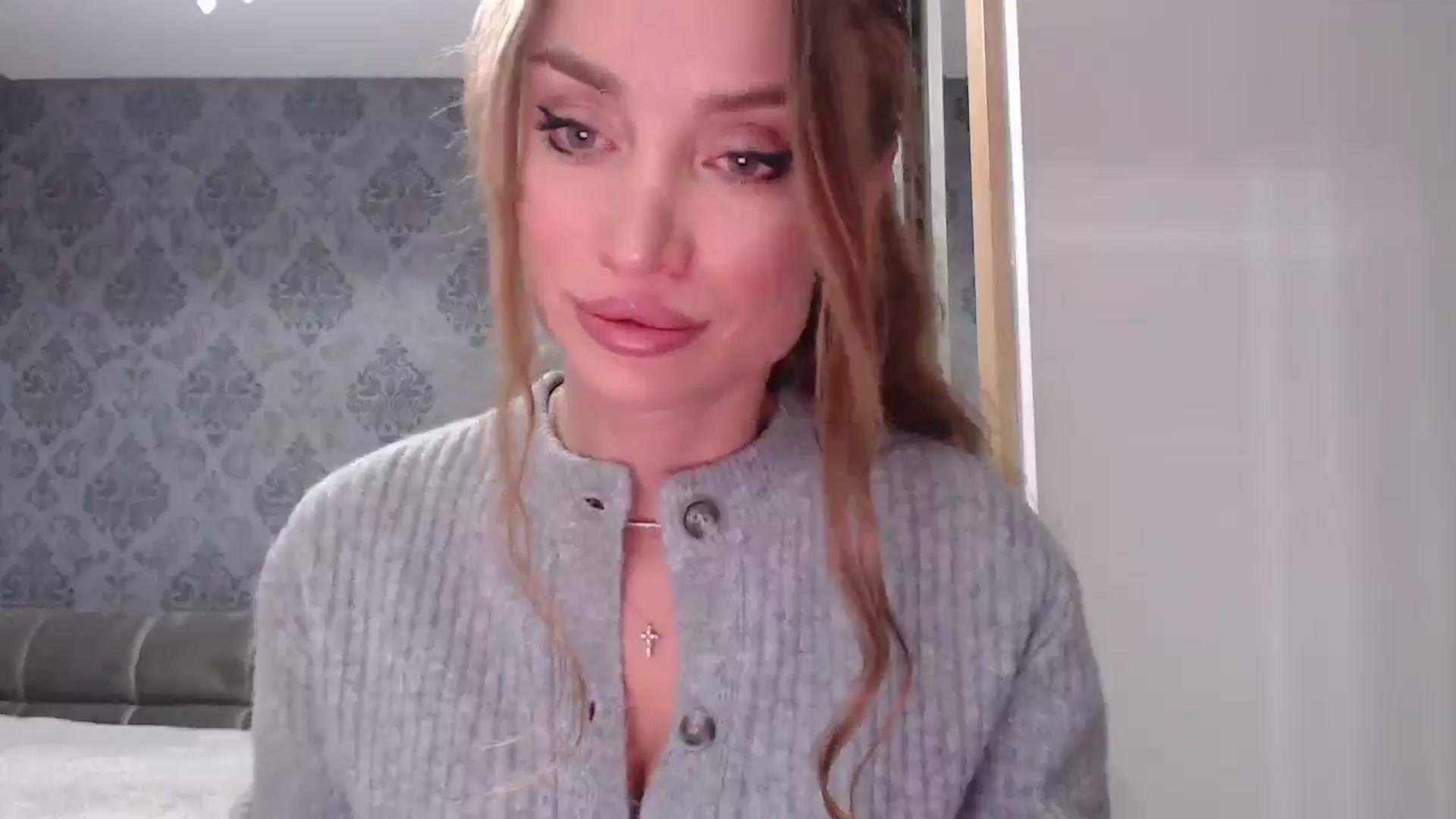 Gallery image thumbnail from Anayys's myfreecams stream on, 02/17/2025, 13:58 image 7 of 20