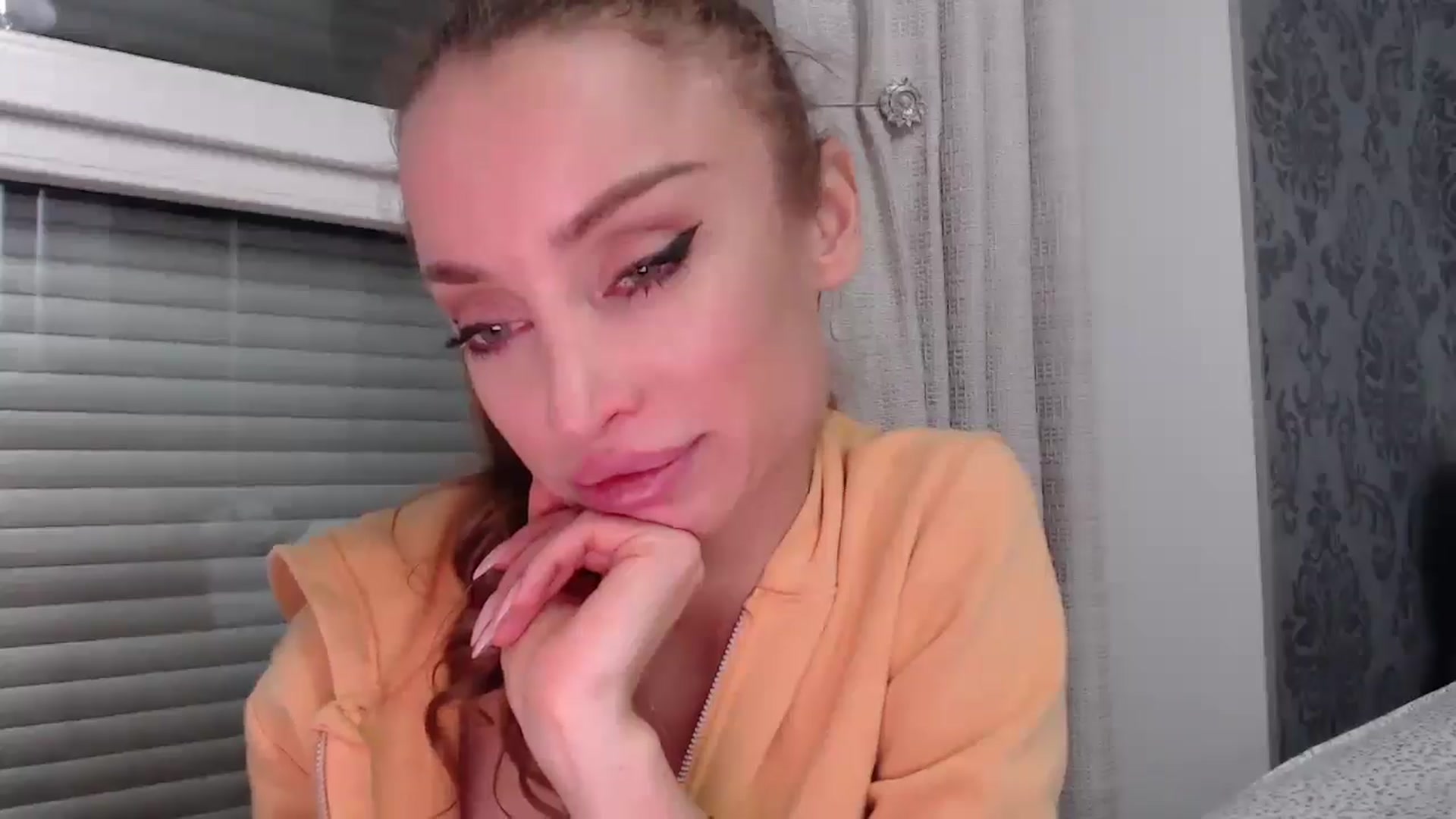 Gallery image thumbnail from Anayys's myfreecams stream on, 02/17/2025, 21:47 image 3 of 20