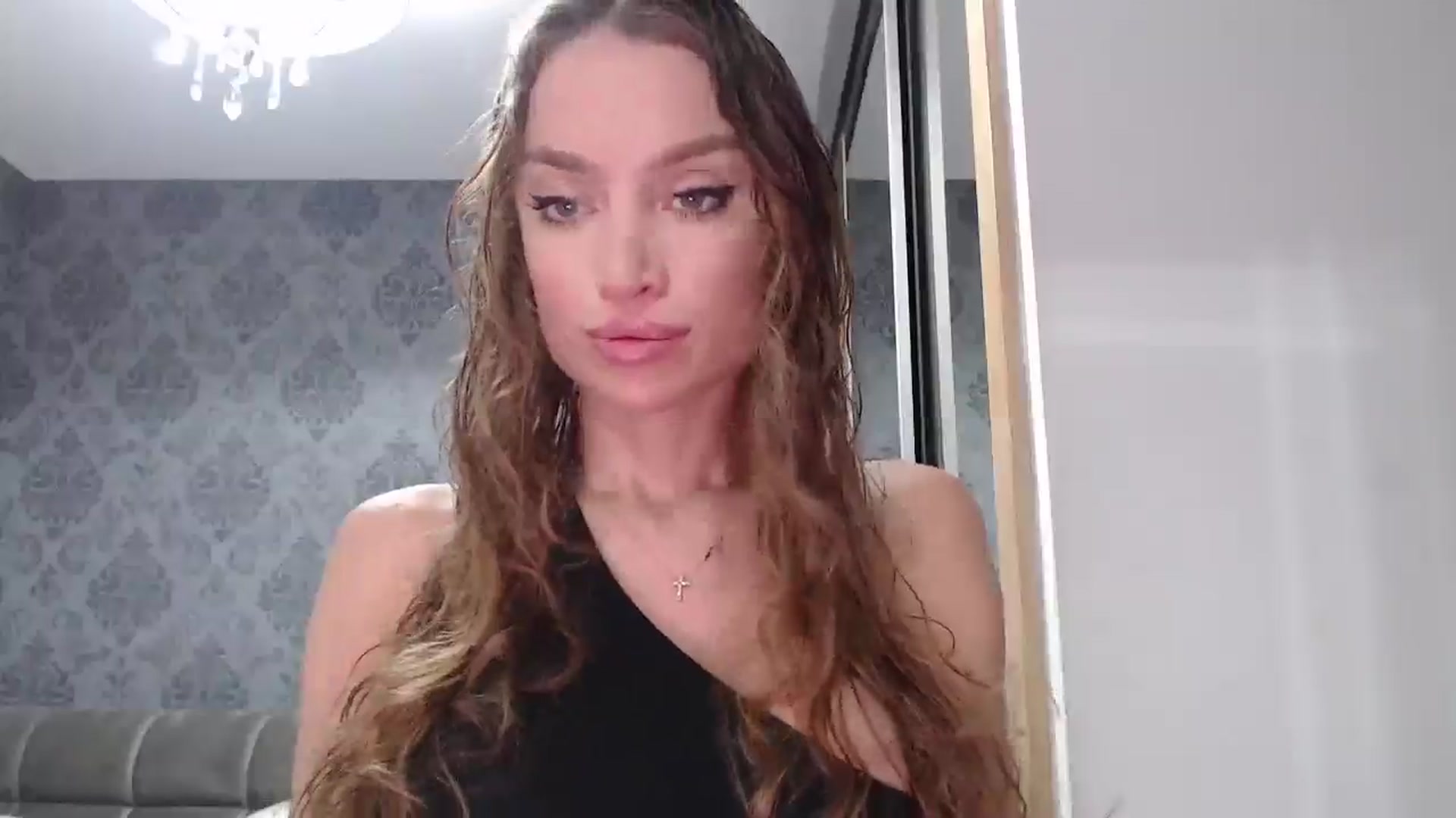 Gallery image thumbnail from Anayys's myfreecams stream on, 02/18/2025, 15:14 image 17 of 20
