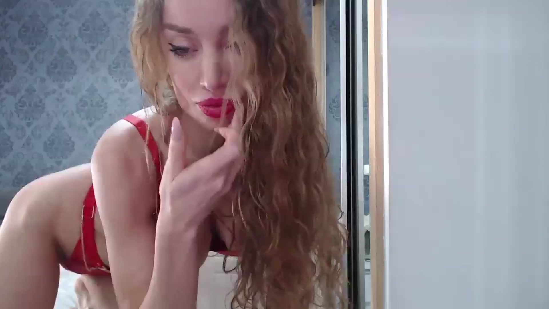 Gallery image thumbnail from Anayys's myfreecams stream on, 02/19/2025, 11:40 image 12 of 20