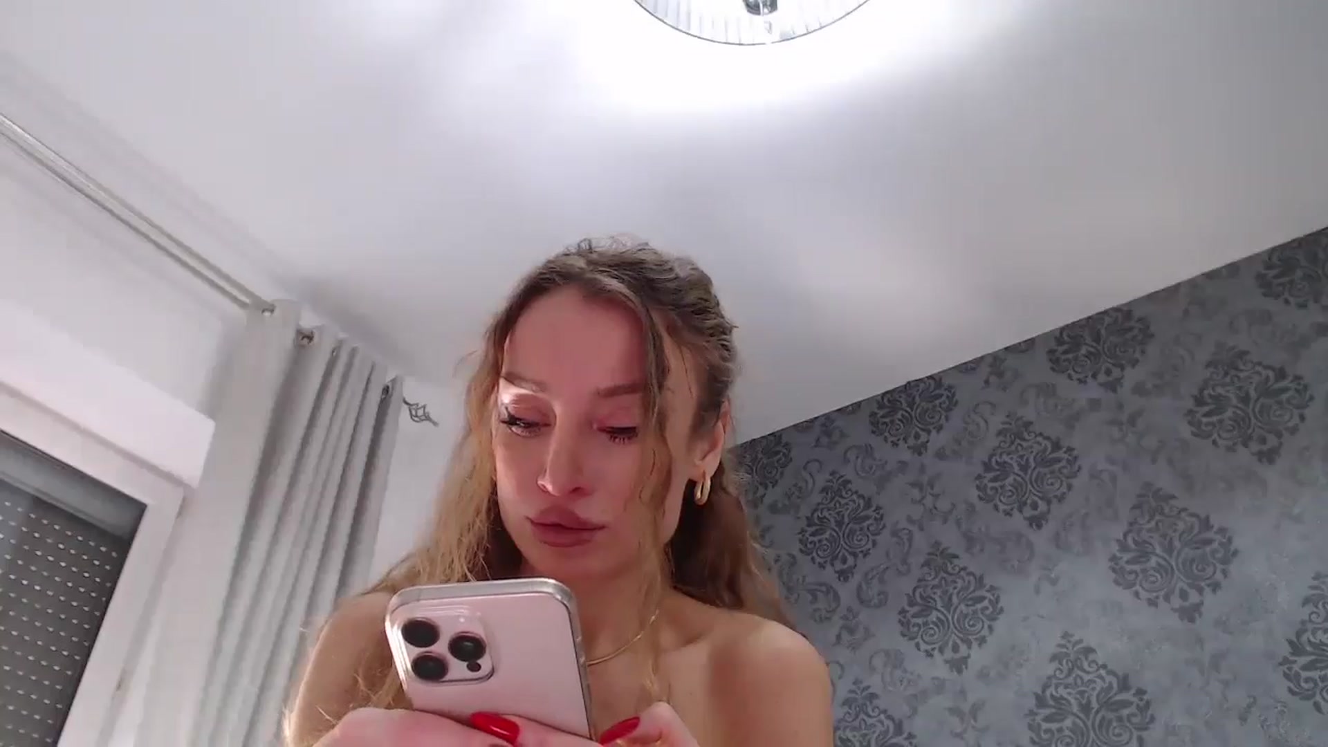Gallery image thumbnail from Anayys's myfreecams stream on, 02/21/2025, 11:43 image 18 of 20