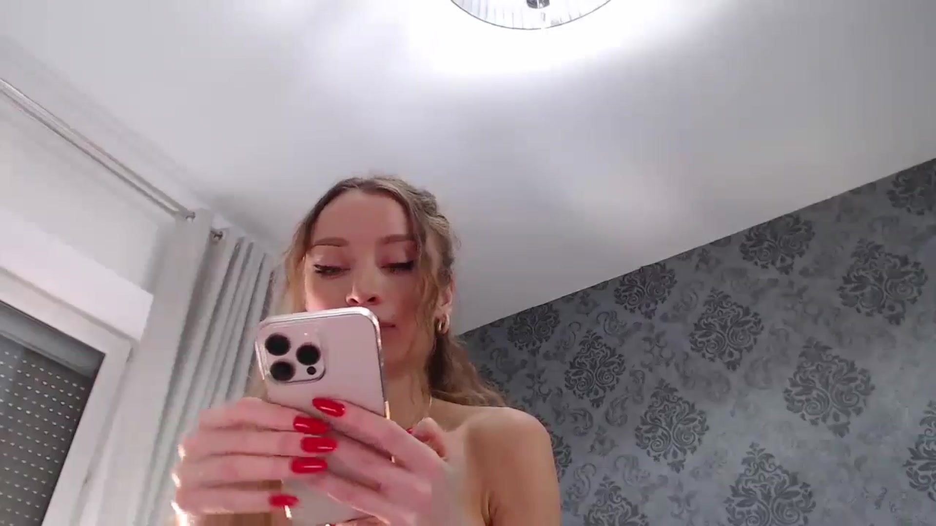 Gallery image thumbnail from Anayys's myfreecams stream on, 02/21/2025, 11:43 image 15 of 20