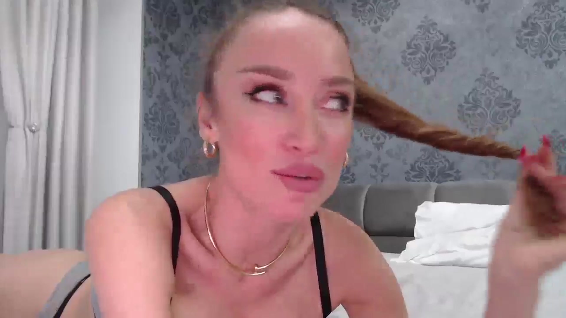 Gallery image thumbnail from Anayys's myfreecams stream on, 02/21/2025, 20:11 image 10 of 20