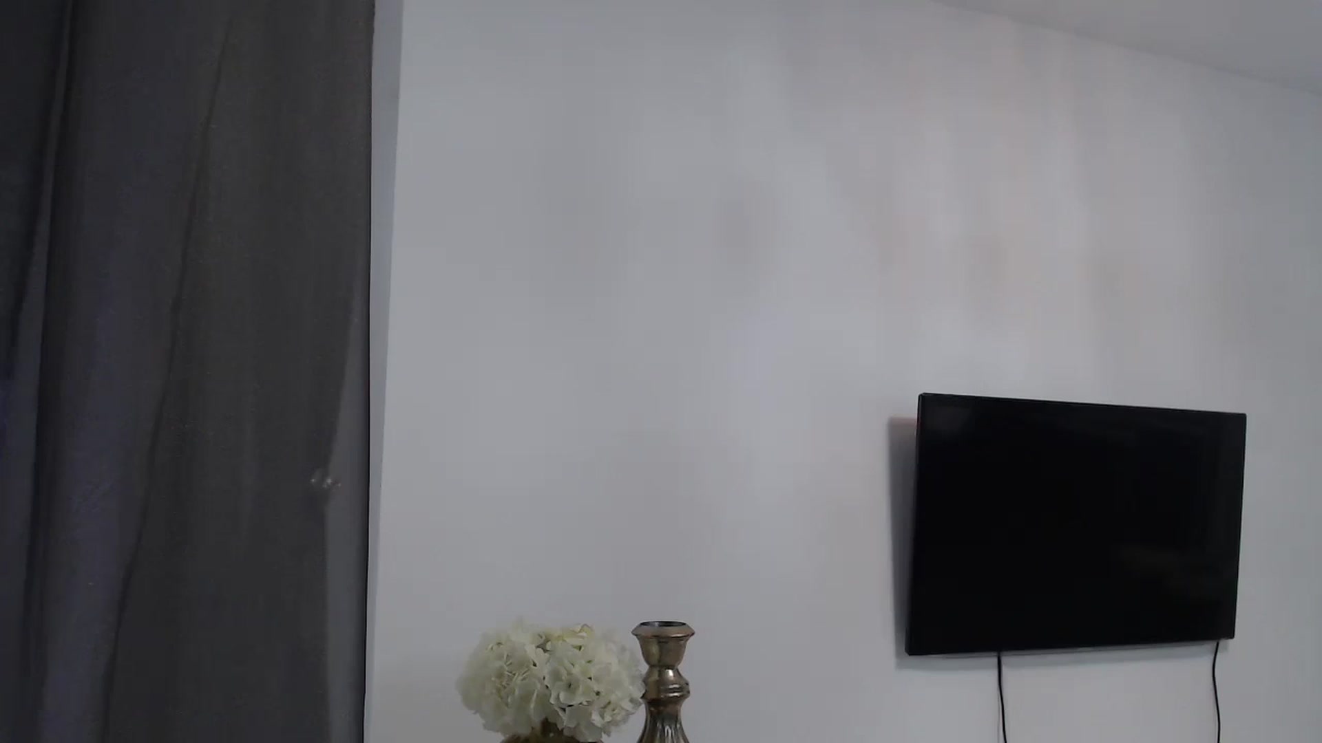 Gallery image thumbnail from Anayys's myfreecams stream on, 02/21/2025, 20:40 image 12 of 20