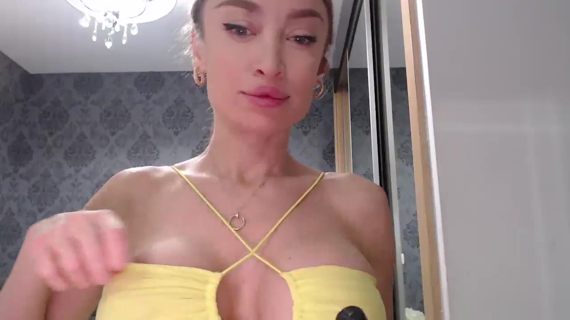 Gallery image thumbnail from Anayys's myfreecams stream on, 02/22/2025, 10:14 image 5 of 20