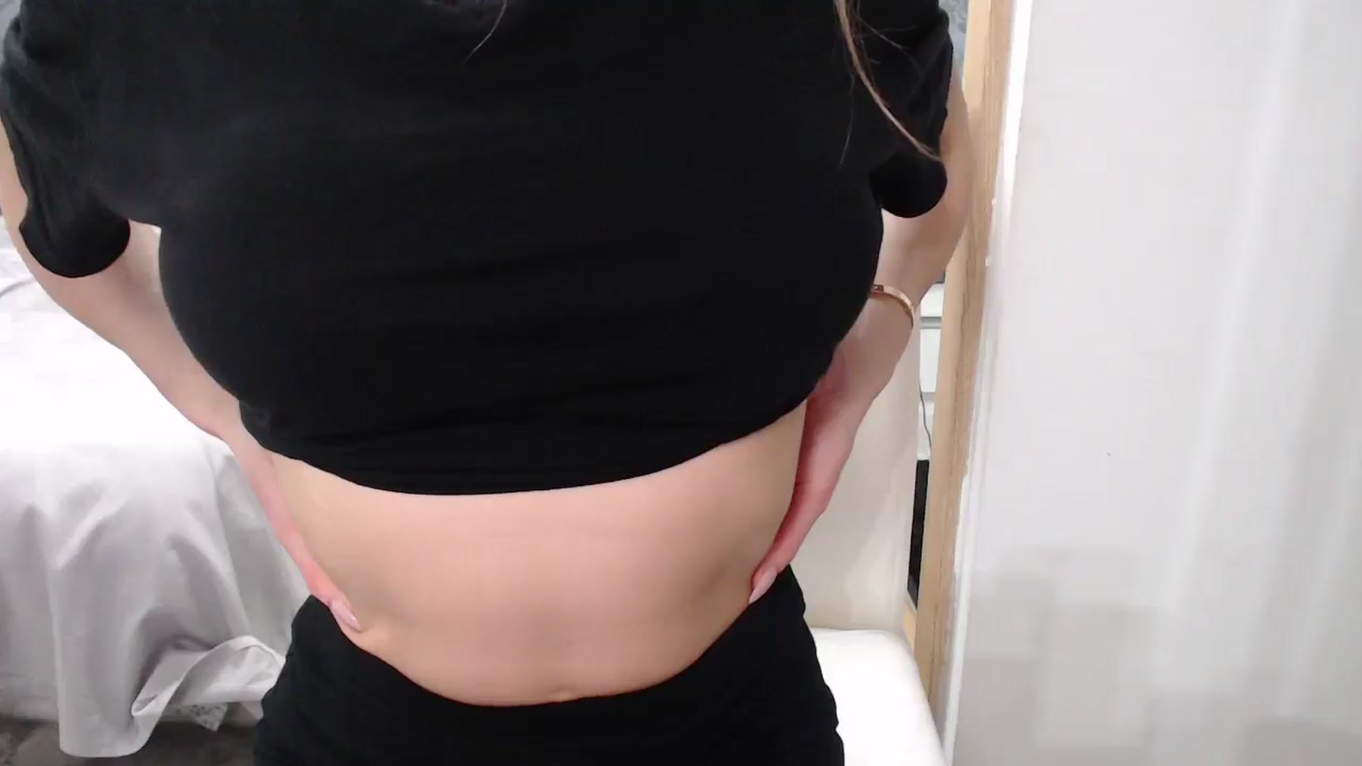 Gallery image thumbnail from Anayys's myfreecams stream on, 03/05/2025, 12:48 image 5 of 20
