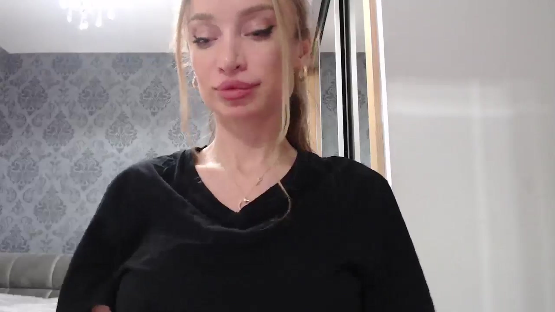 Gallery image thumbnail from Anayys's myfreecams stream on, 03/05/2025, 12:48 image 17 of 20