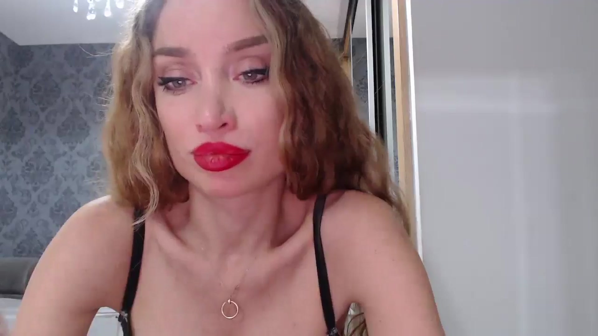 Gallery image thumbnail from Anayys's myfreecams stream on, 03/06/2025, 13:37 image 7 of 20
