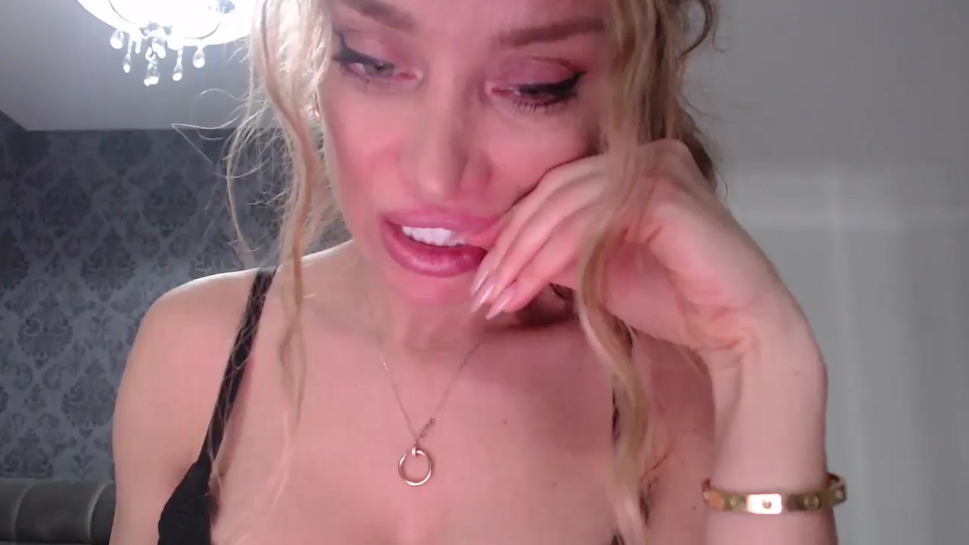 Gallery image thumbnail from Anayys's myfreecams stream on, 03/07/2025, 19:39 image 7 of 20