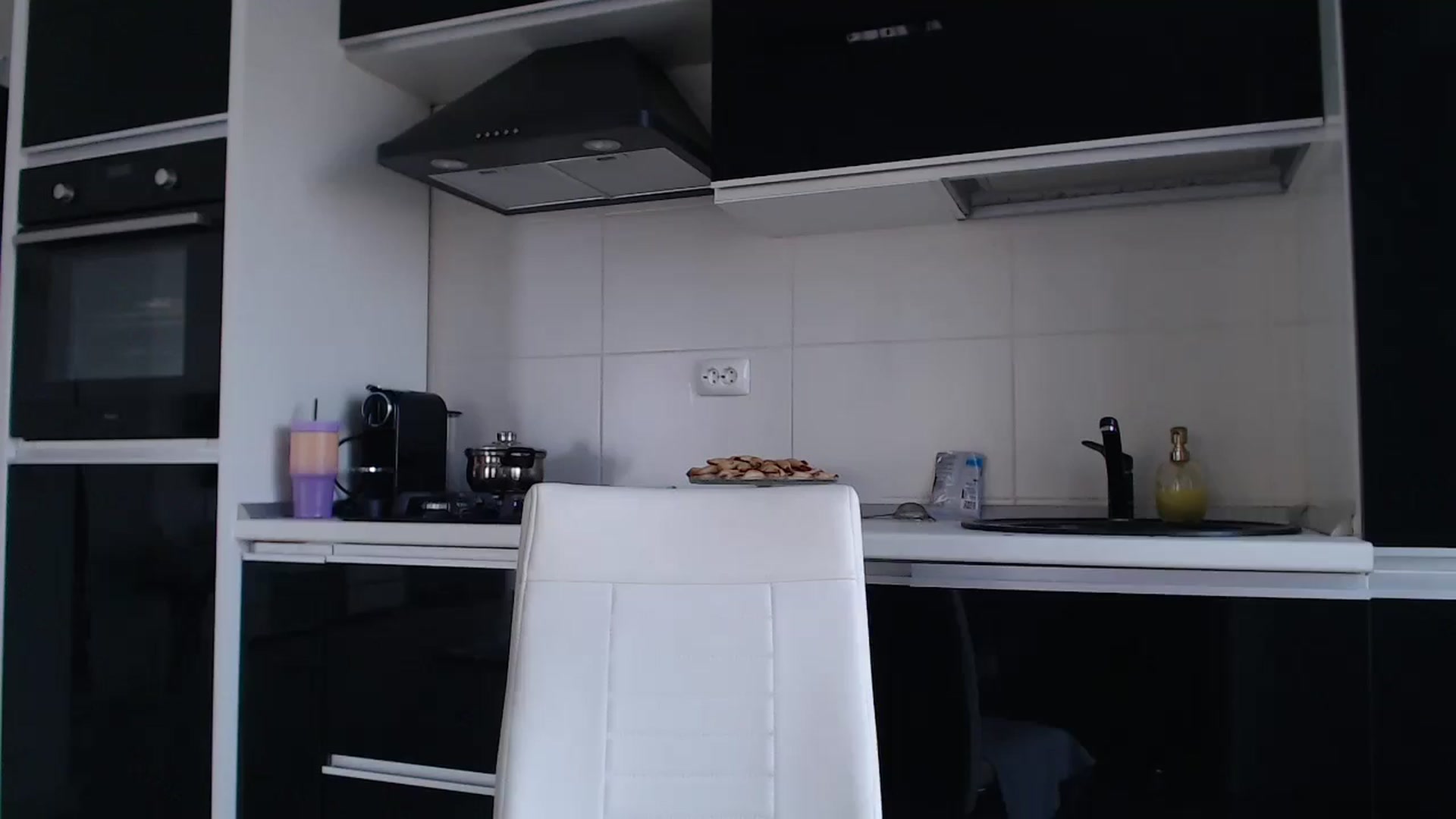 Gallery image thumbnail from Anayys's myfreecams stream on, 03/12/2025, 09:38 image 17 of 20