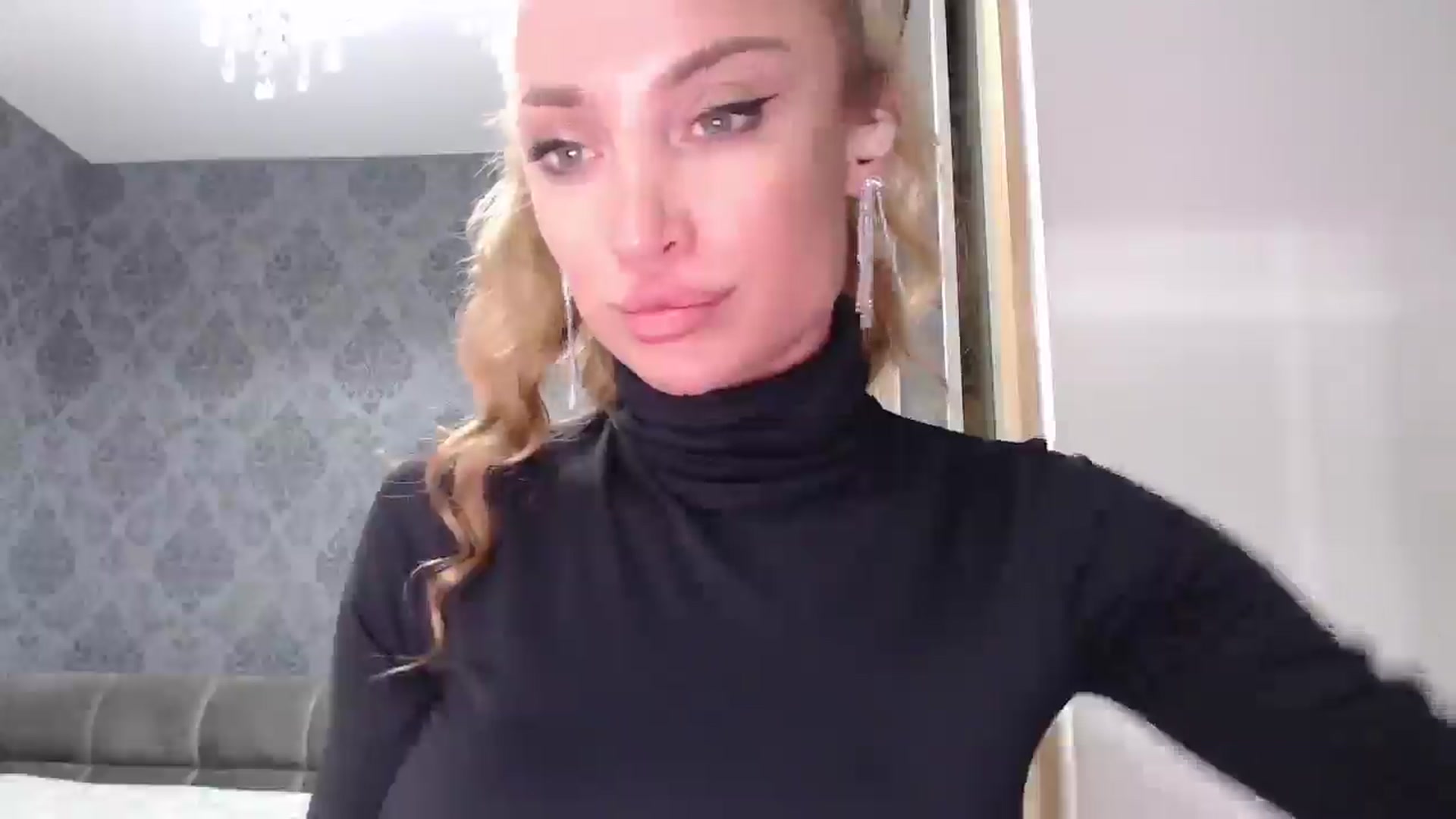 Gallery image thumbnail from Anayys's myfreecams stream on, 03/17/2025, 14:45 image 5 of 20