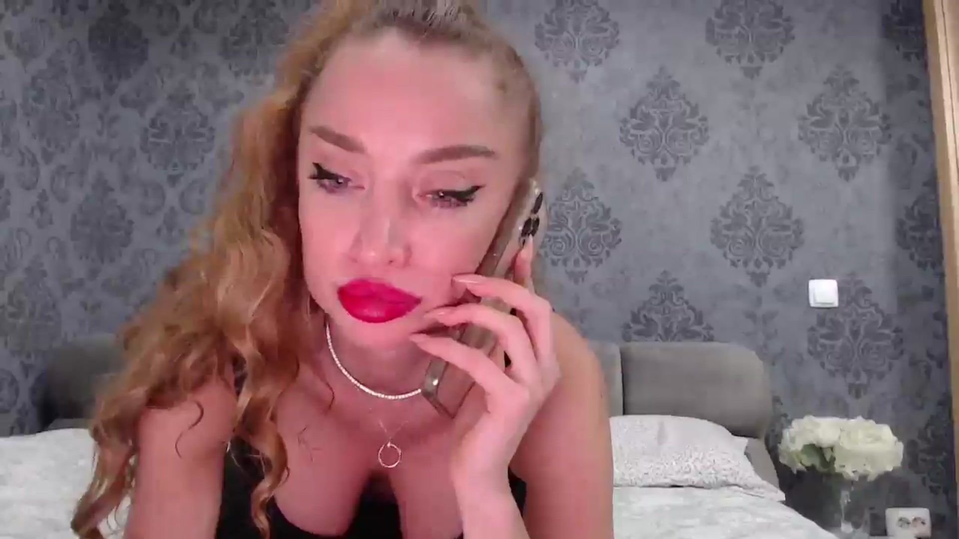 Gallery image thumbnail from Anayys's myfreecams stream on, 03/17/2025, 19:10 image 16 of 20
