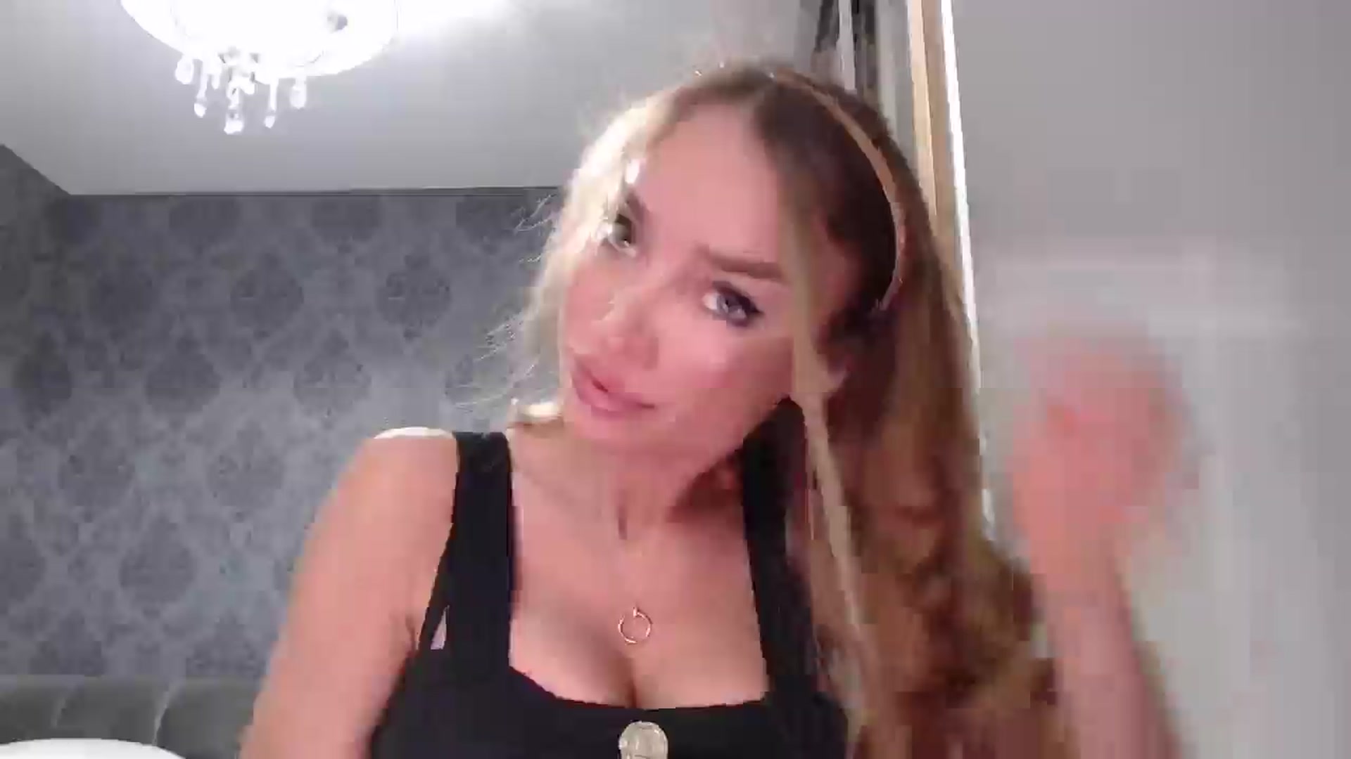 Gallery image thumbnail from Anayys's myfreecams stream on, 03/19/2025, 06:30 image 9 of 20