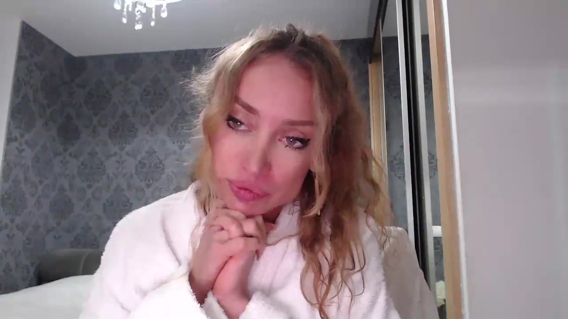 Gallery image thumbnail from Anayys's myfreecams stream on, 03/21/2025, 08:04 image 17 of 20