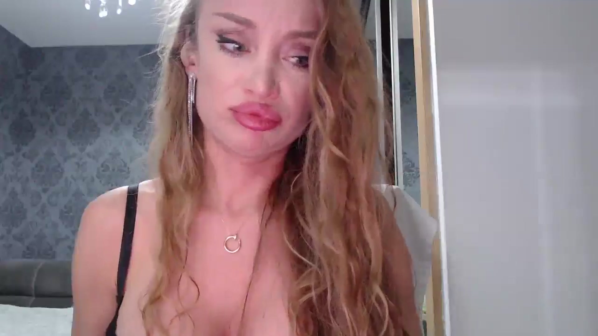 Gallery image thumbnail from Anayys's myfreecams stream on, 03/22/2025, 08:01 image 15 of 20