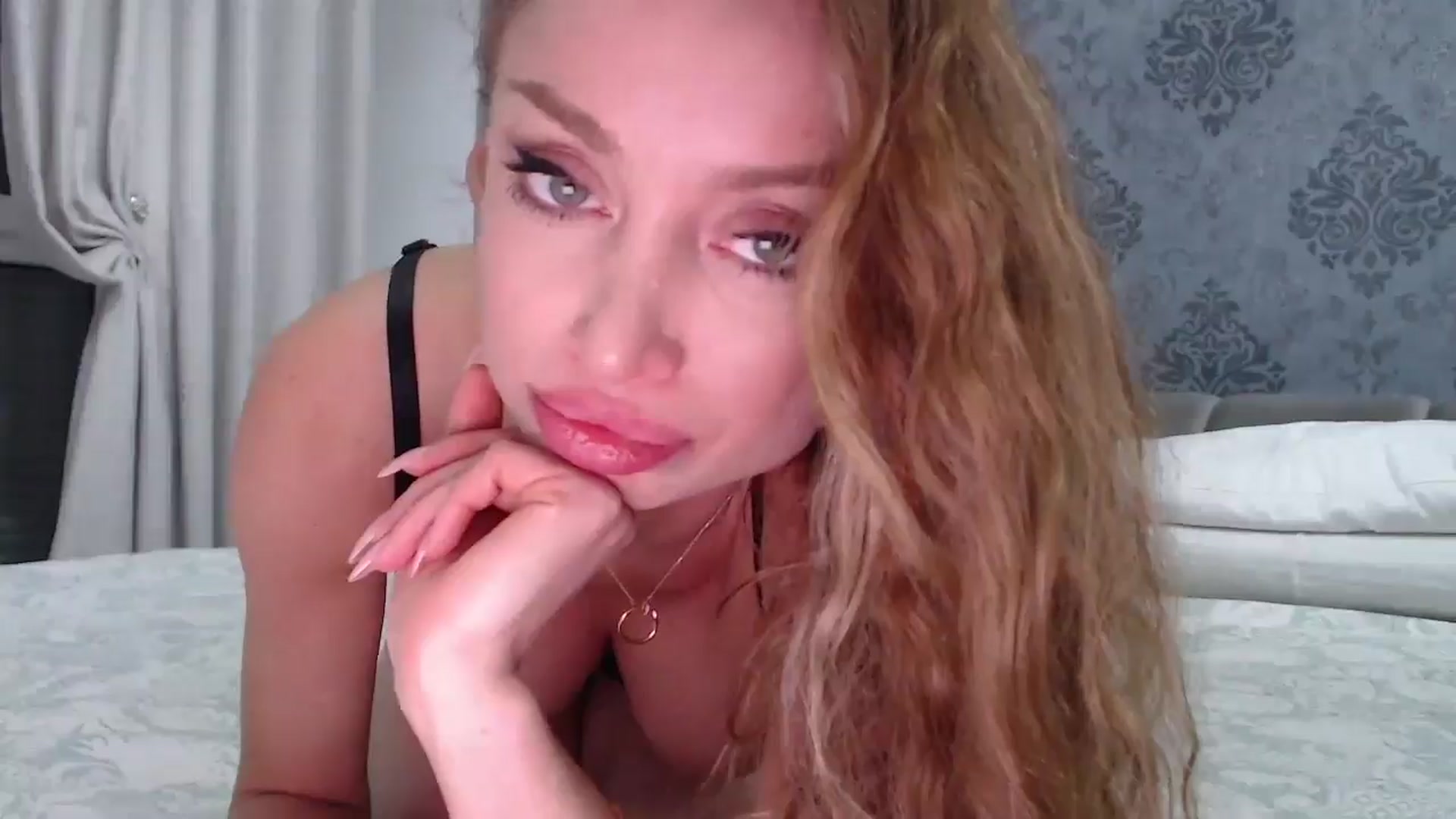 Gallery image thumbnail from Anayys's myfreecams stream on, 03/22/2025, 08:46 image 7 of 20