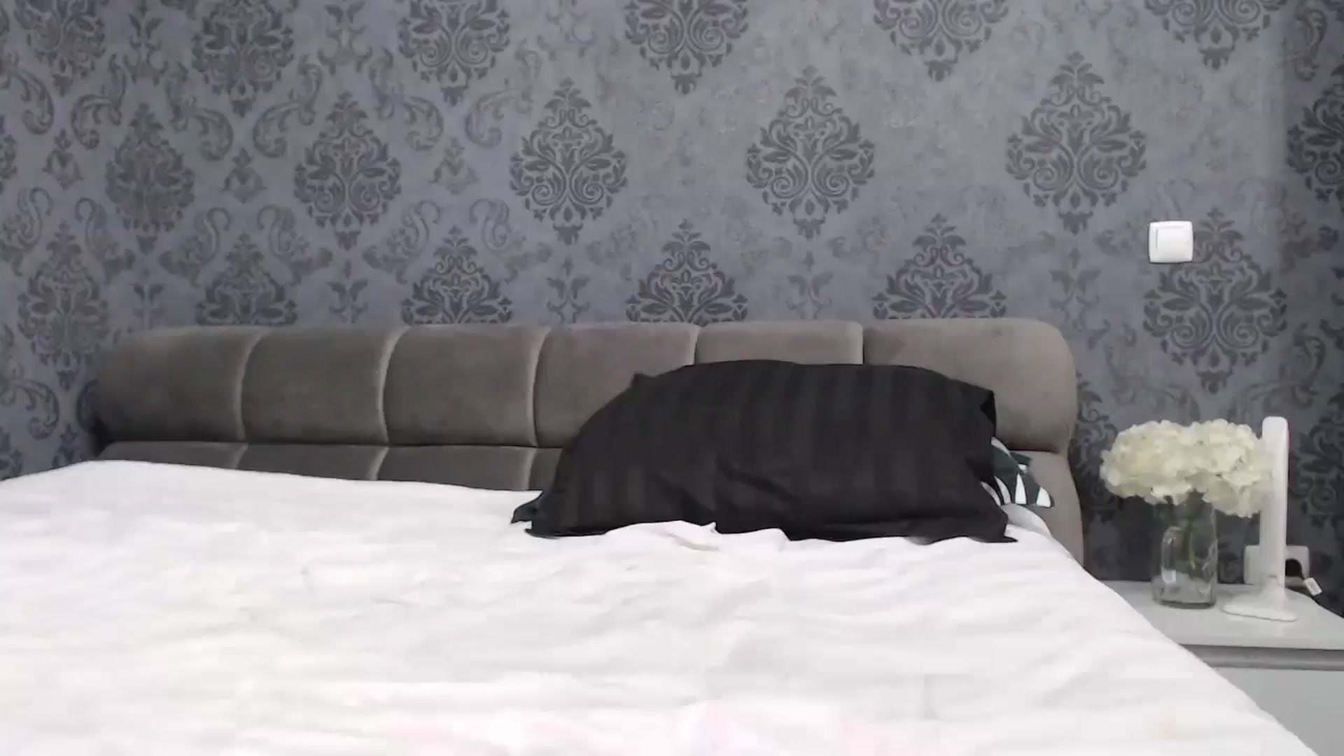 Gallery image thumbnail from Anayys's myfreecams stream on, 03/24/2025, 06:42 image 10 of 20