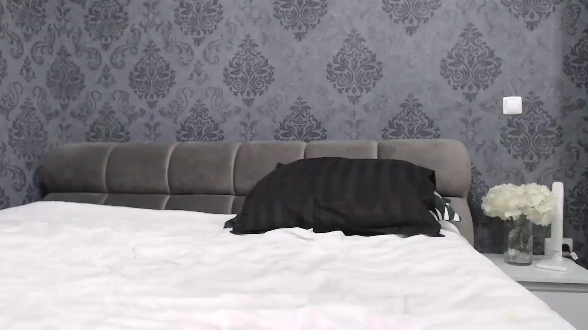 Gallery image thumbnail from Anayys's myfreecams stream on, 03/24/2025, 06:42 image 9 of 20
