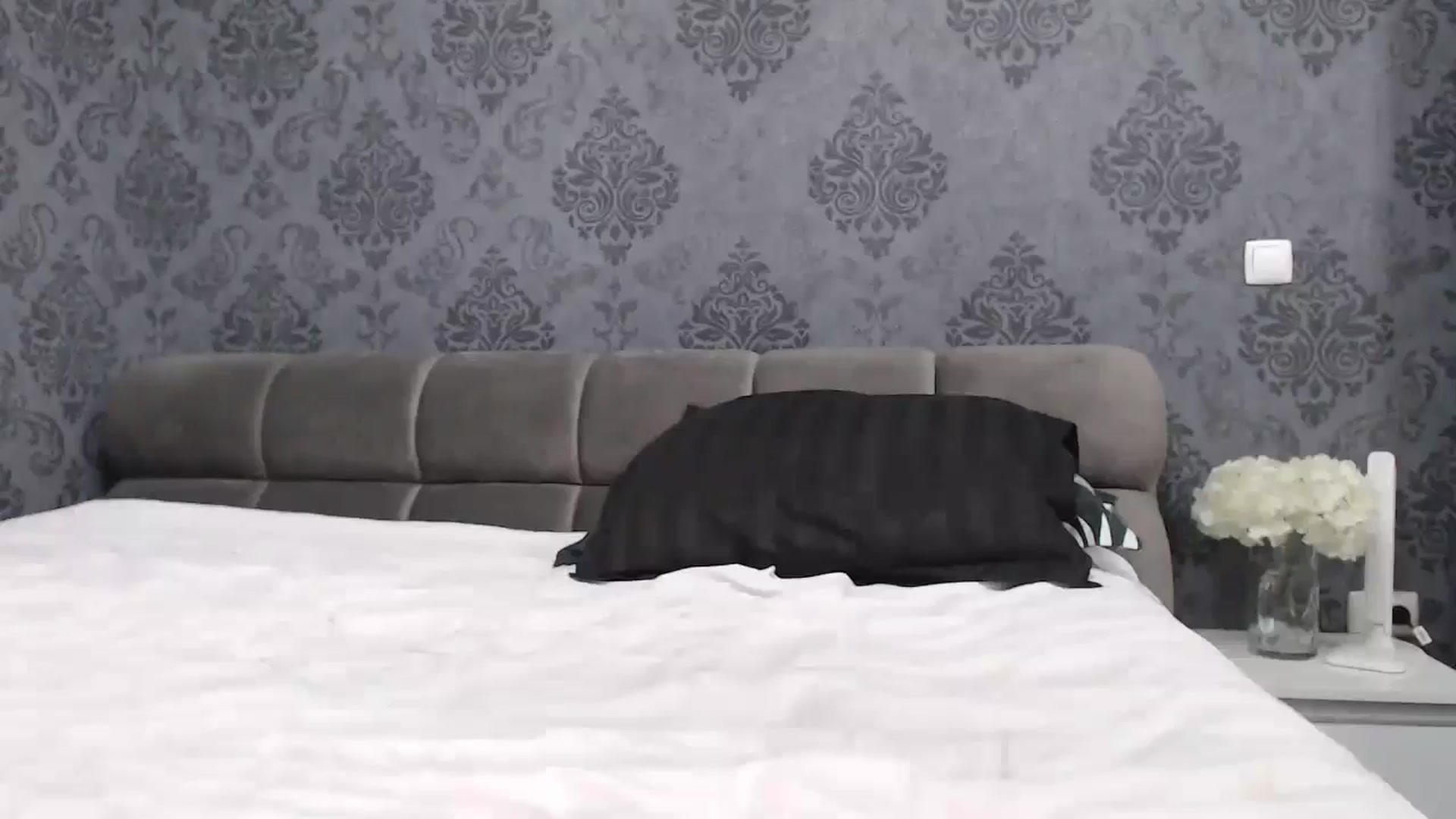 Gallery image thumbnail from Anayys's myfreecams stream on, 03/24/2025, 06:42 image 12 of 20