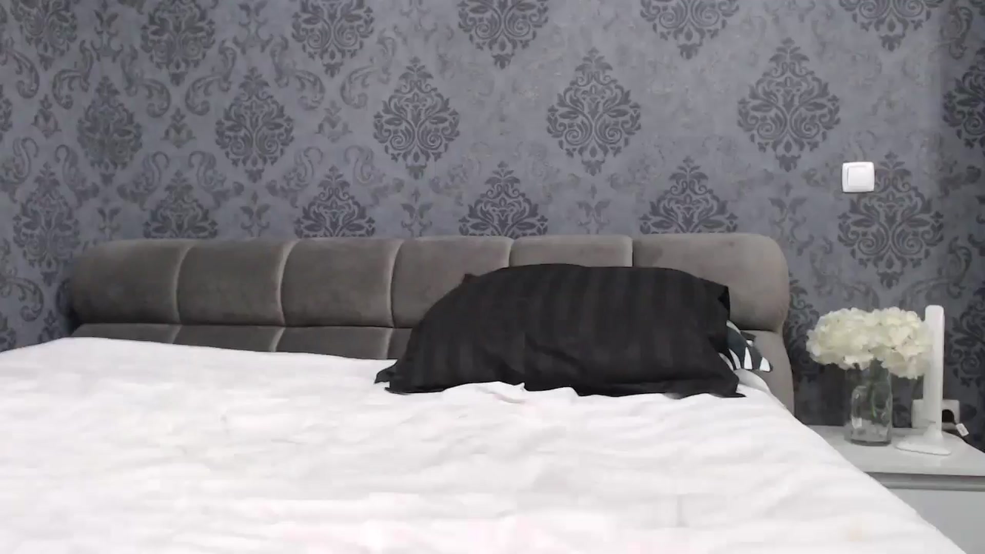 Gallery image thumbnail from Anayys's myfreecams stream on, 03/24/2025, 06:42 image 8 of 20