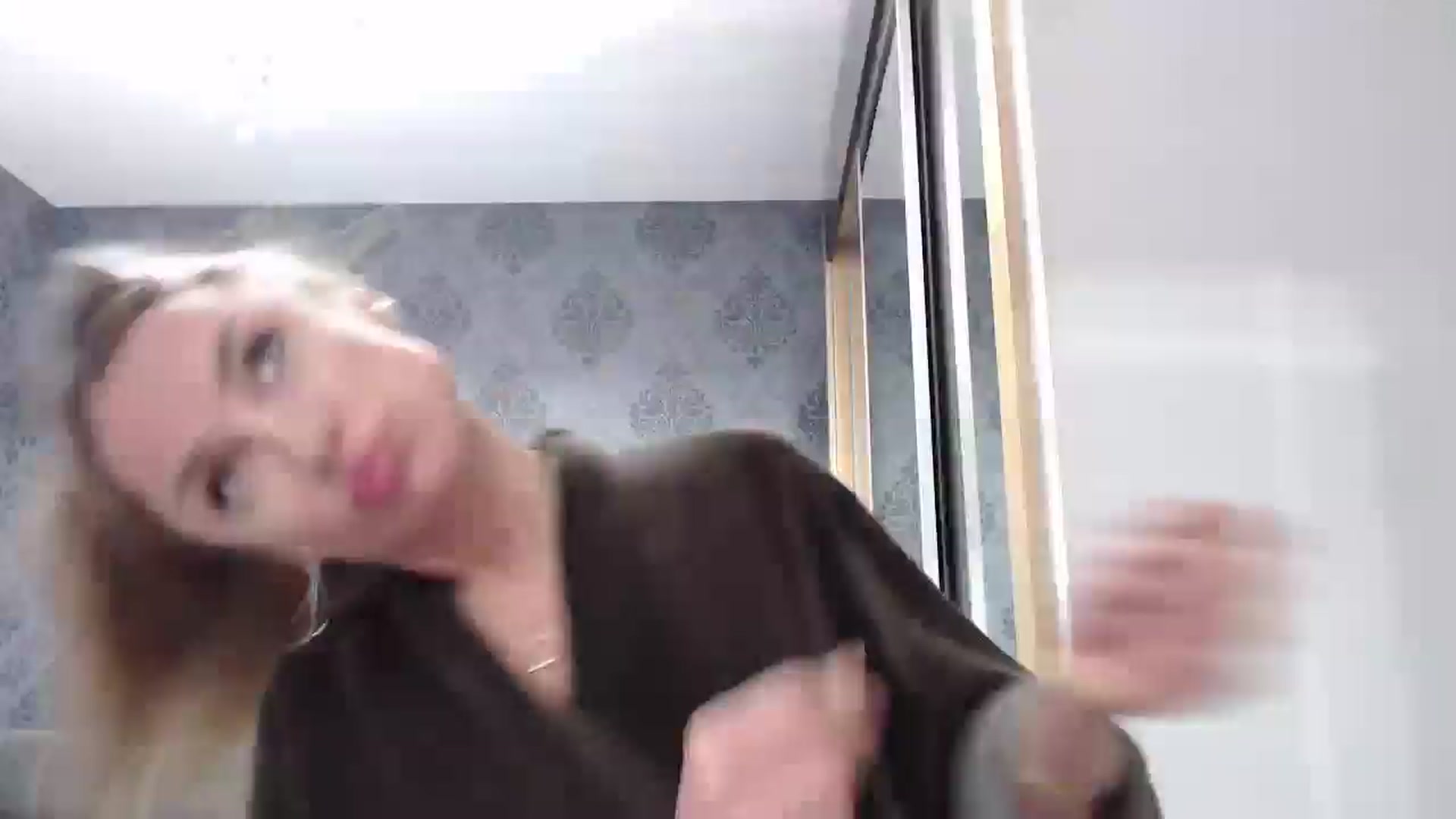 Gallery image thumbnail from Anayys's myfreecams stream on, 03/25/2025, 10:11 image 1 of 20