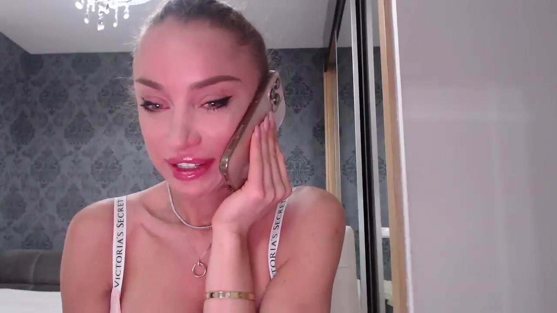 Gallery image thumbnail from Anayys's myfreecams stream on, 03/26/2025, 06:51 image 12 of 20