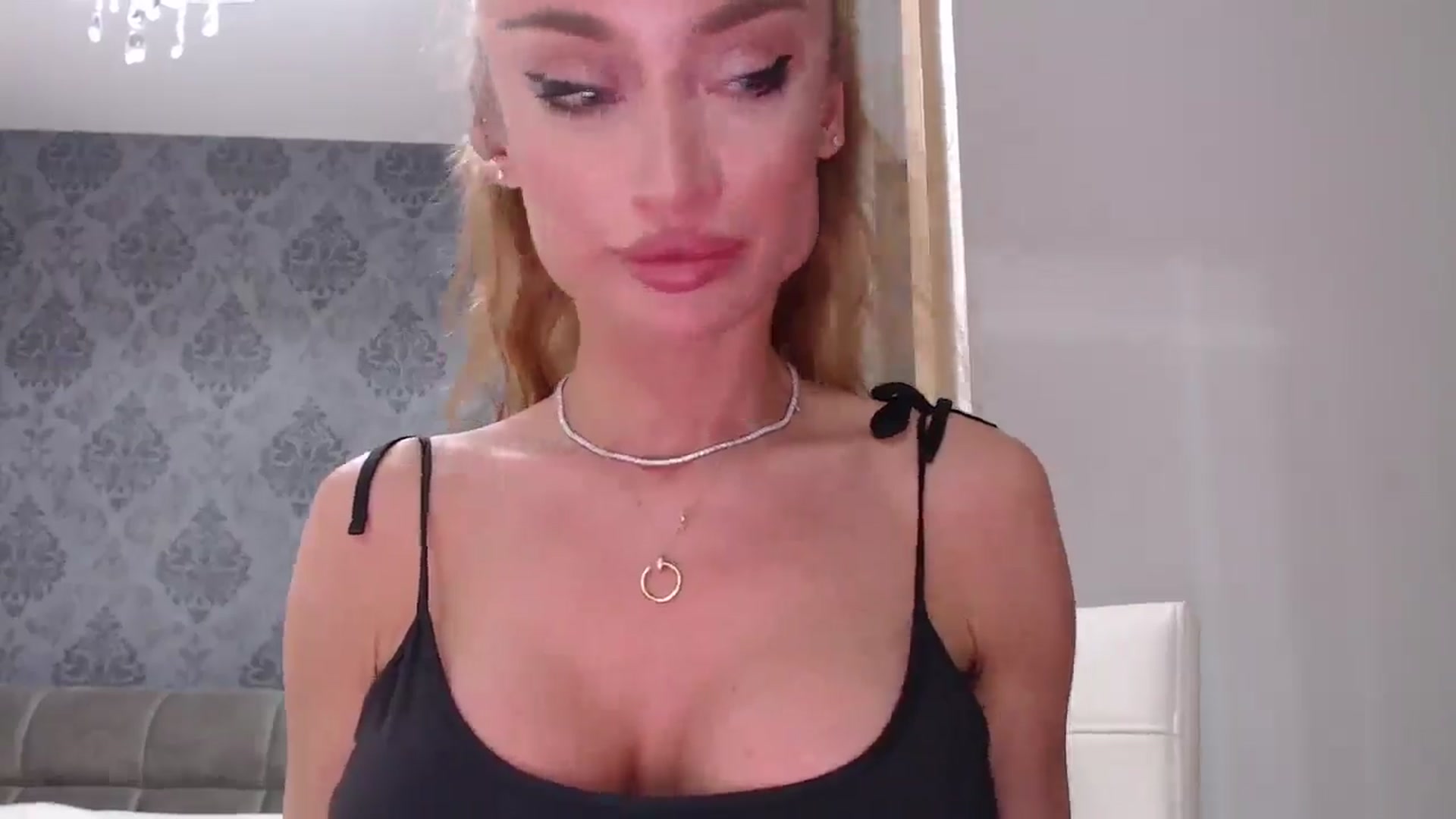 Gallery image thumbnail from Anayys's myfreecams stream on, 03/26/2025, 11:31 image 3 of 20