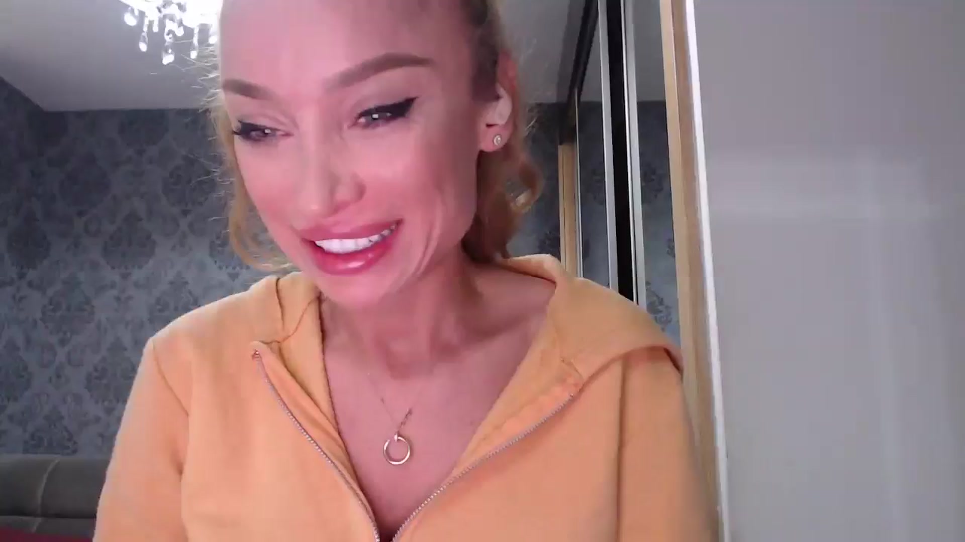 Gallery image thumbnail from Anayys's myfreecams stream on, 03/28/2025, 15:12 image 1 of 20