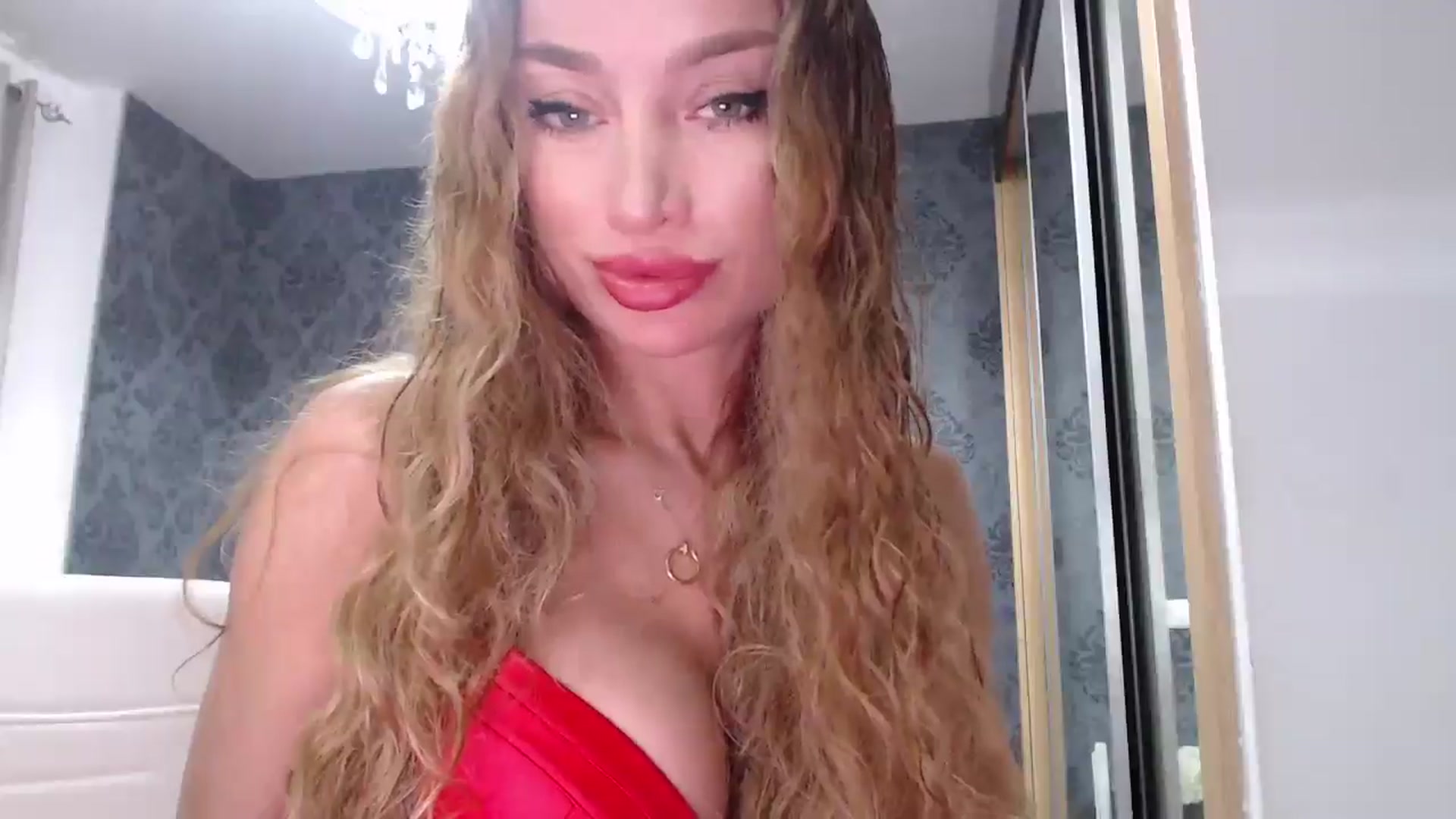 Gallery image thumbnail from Anayys's myfreecams stream on, 03/30/2025, 09:40 image 18 of 20