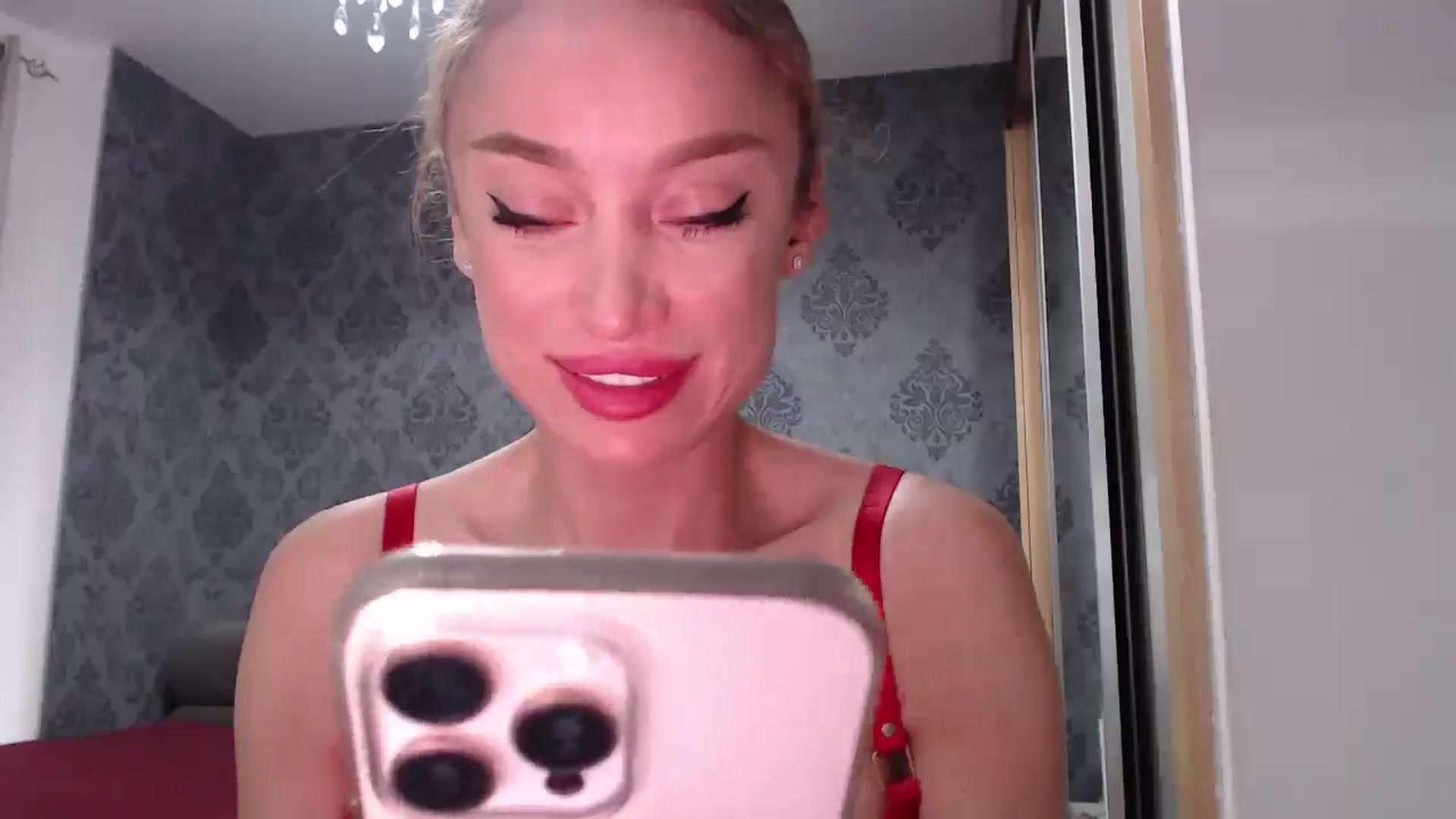 Gallery image thumbnail from Anayys's myfreecams stream on, 03/30/2025, 10:55 image 2 of 20