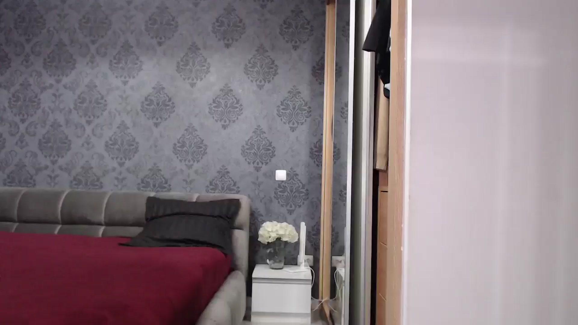 Gallery image thumbnail from Anayys's myfreecams stream on, 03/31/2025, 05:47 image 7 of 20