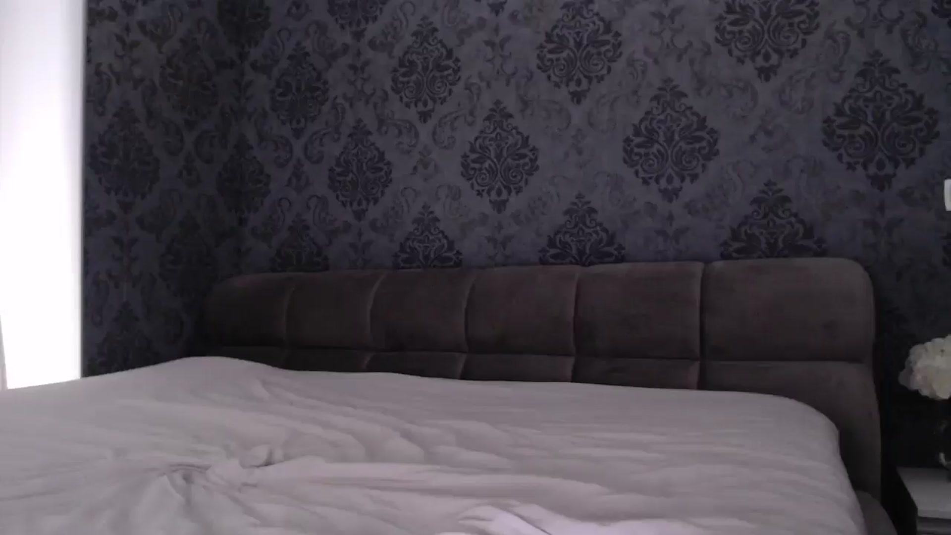 Gallery image thumbnail from Anayys's myfreecams stream on, 04/02/2025, 10:03 image 3 of 20