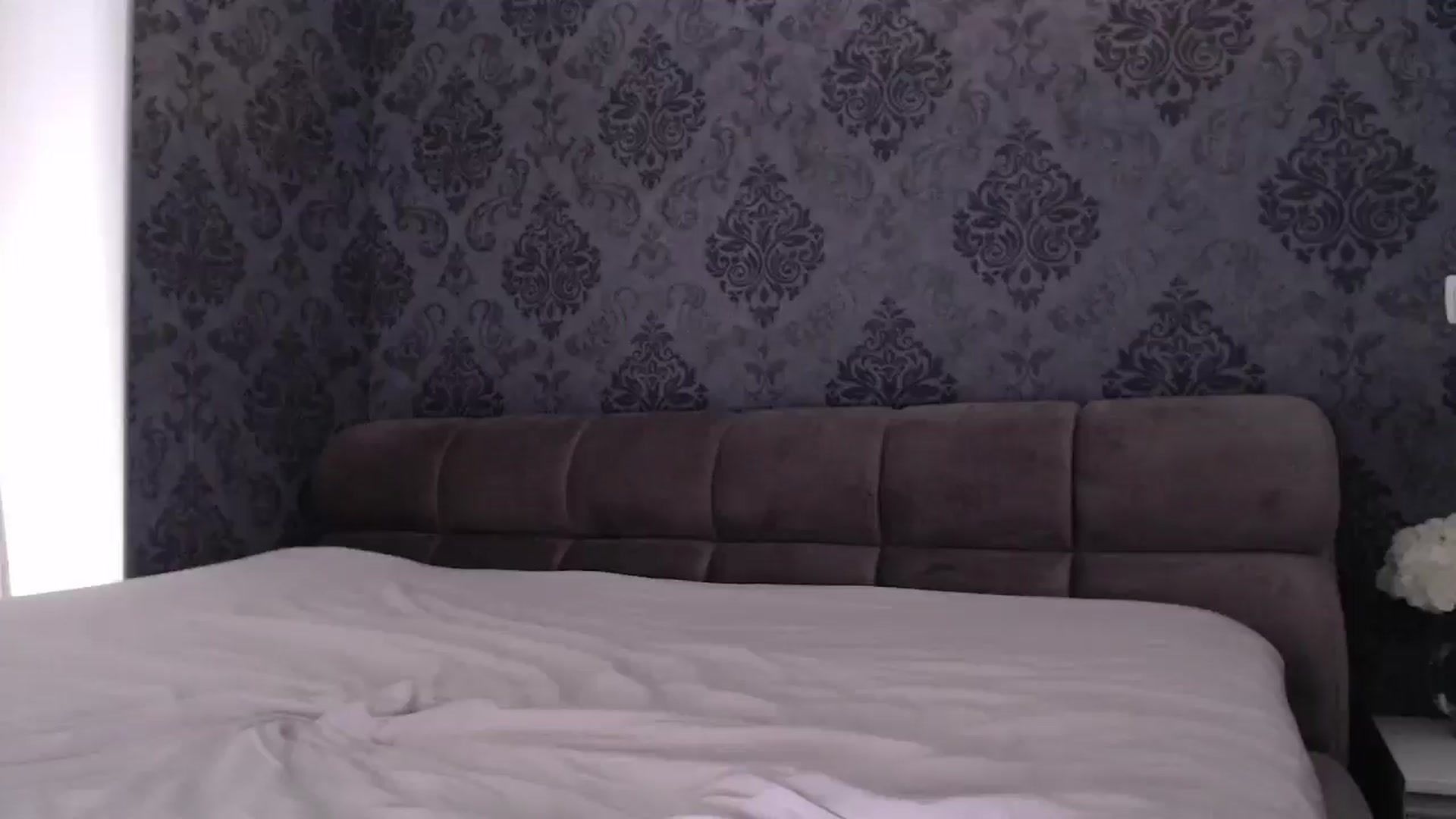 Gallery image thumbnail from Anayys's myfreecams stream on, 04/02/2025, 10:03 image 11 of 20