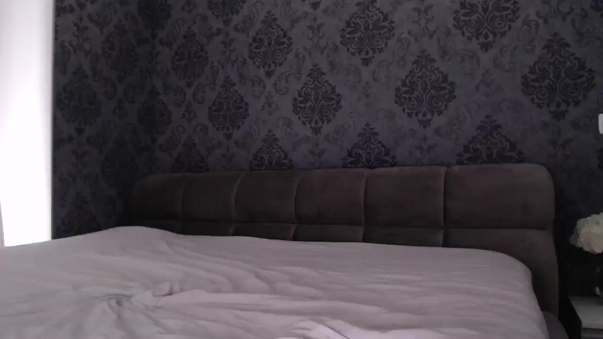 Gallery image thumbnail from Anayys's myfreecams stream on, 04/02/2025, 10:03 image 7 of 20