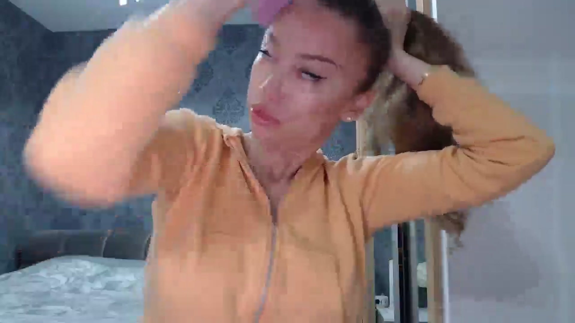 Gallery image thumbnail from Anayys's myfreecams stream on, 04/06/2025, 10:22 image 10 of 20