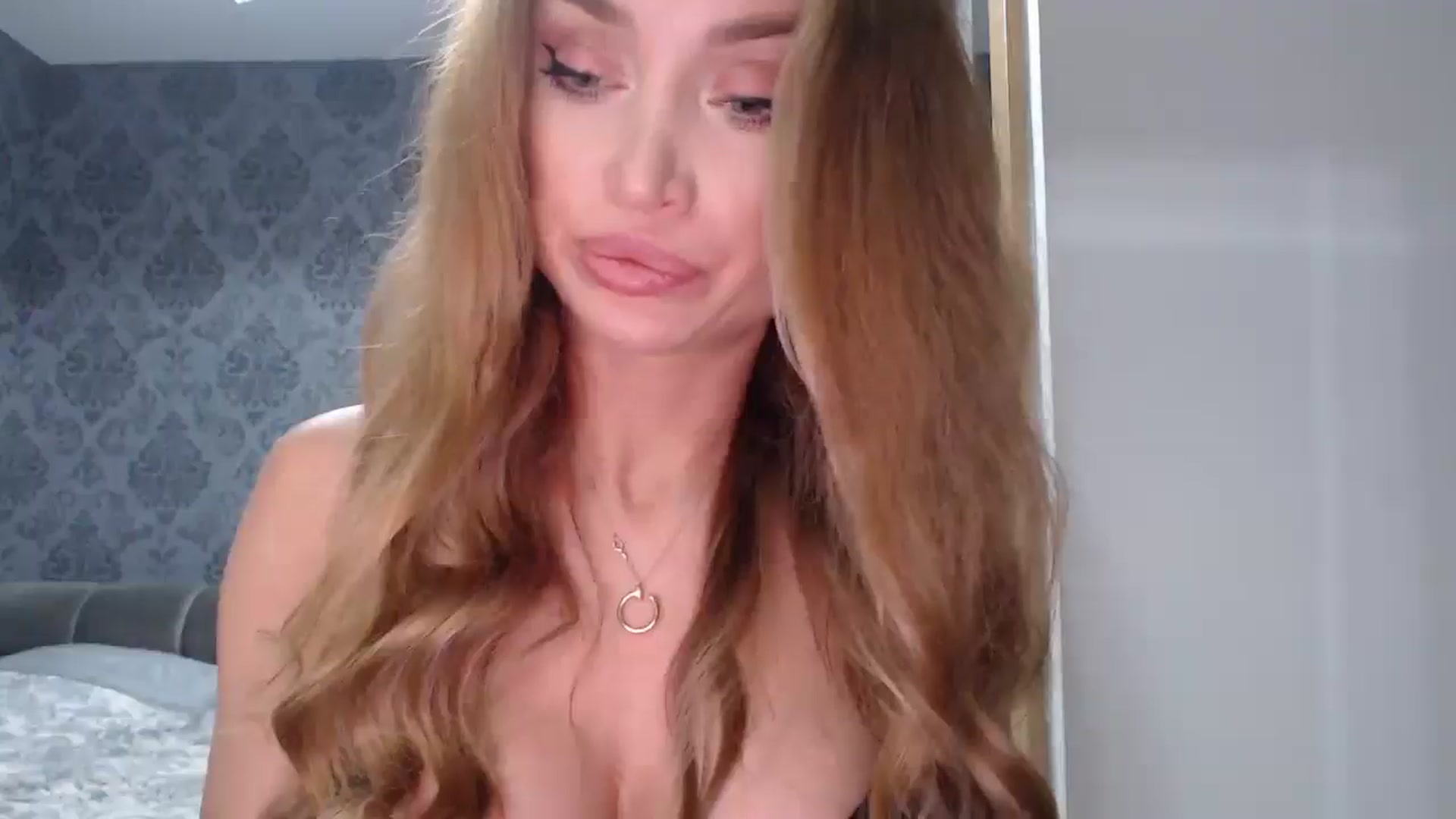 Gallery image thumbnail from Anayys's myfreecams stream on, 04/08/2025, 21:14 image 8 of 20