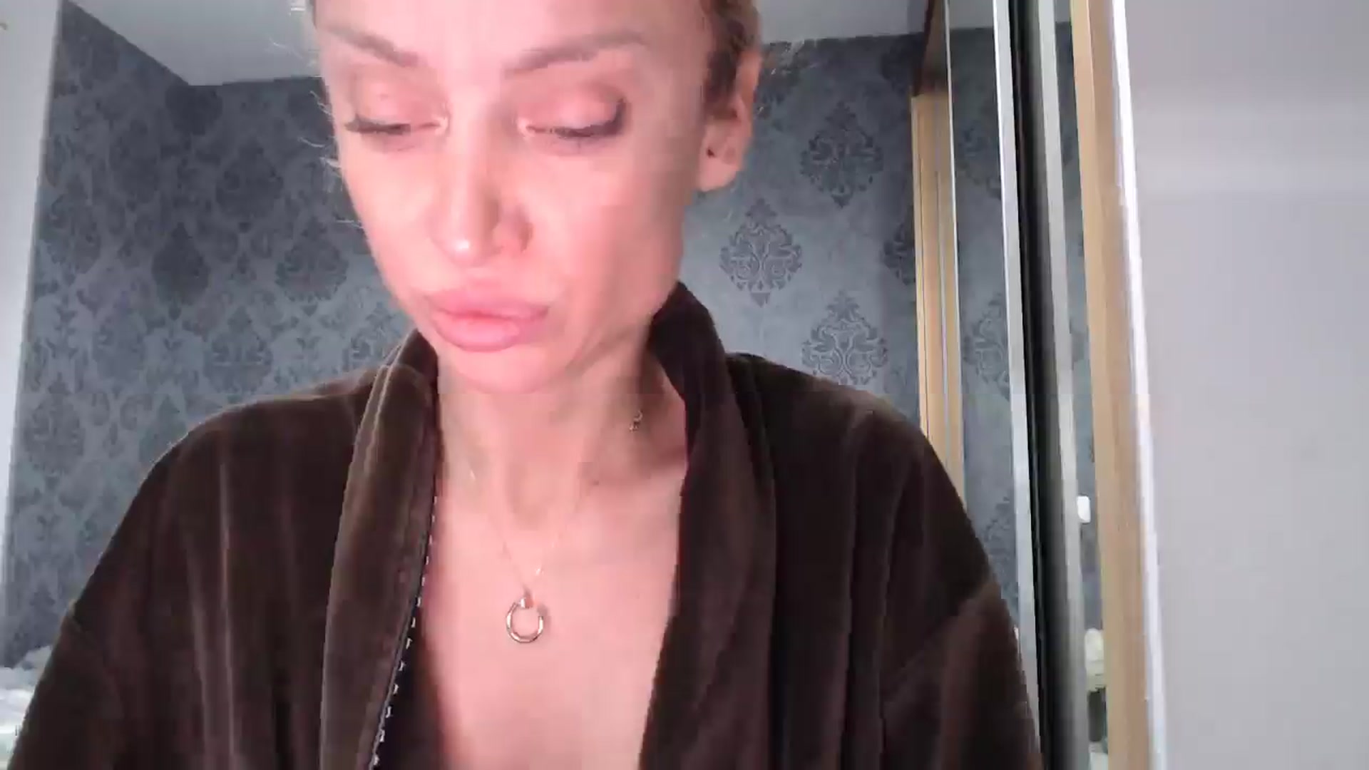 Gallery image thumbnail from Anayys's myfreecams stream on, 04/09/2025, 02:59 image 15 of 20